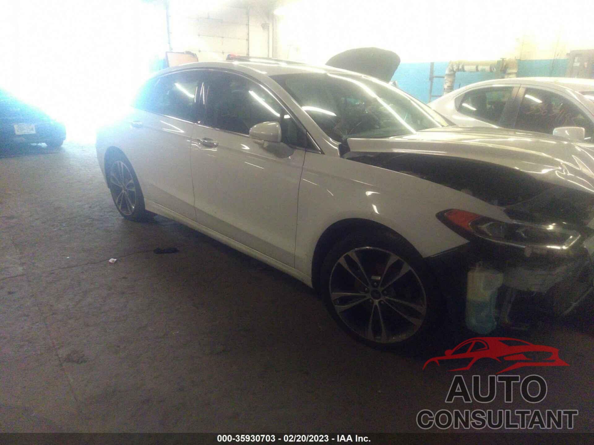 FORD FUSION 2019 - 3FA6P0D98KR118563