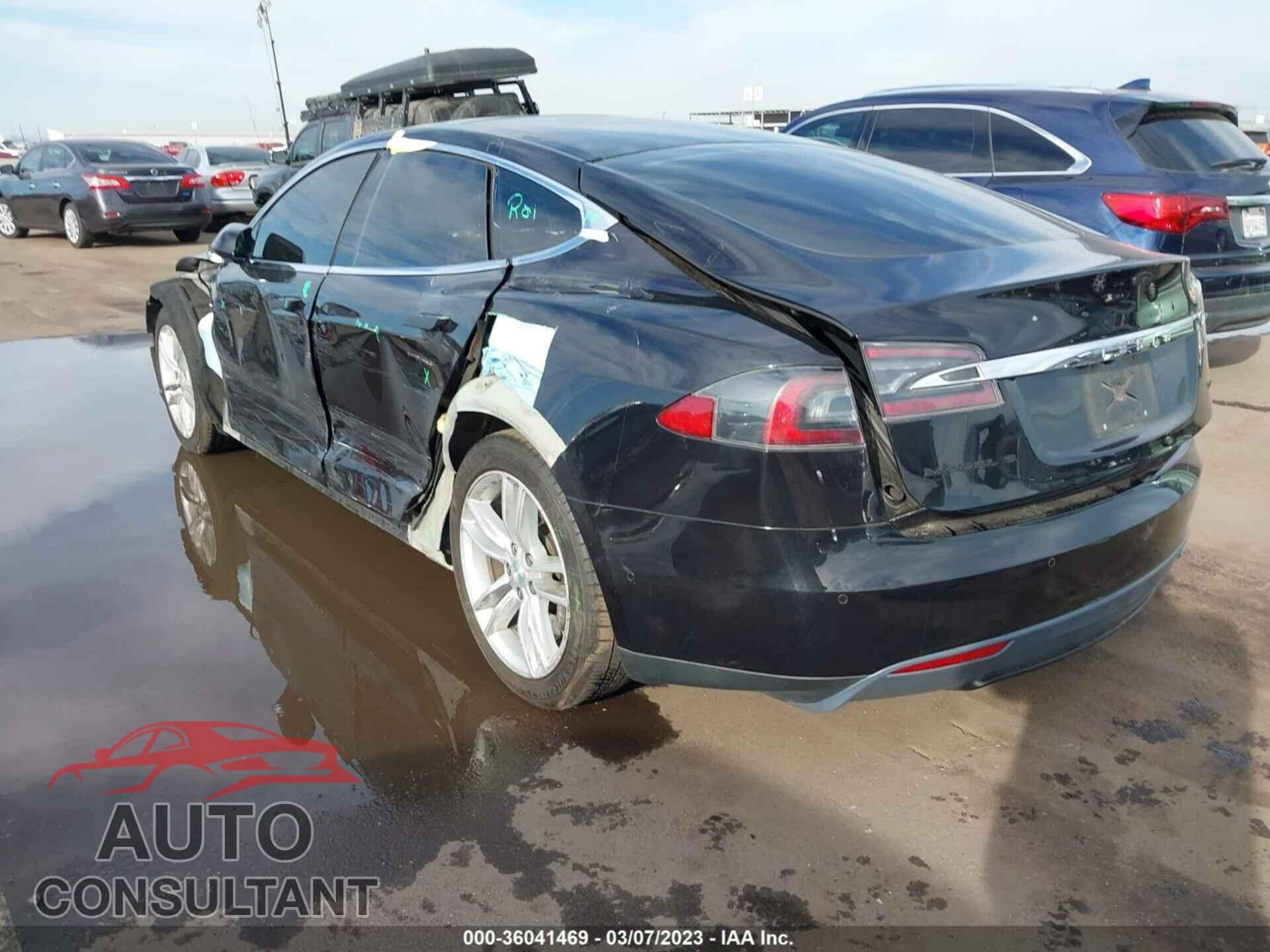 TESLA MODEL S 2015 - 5YJSA1E24FF105270