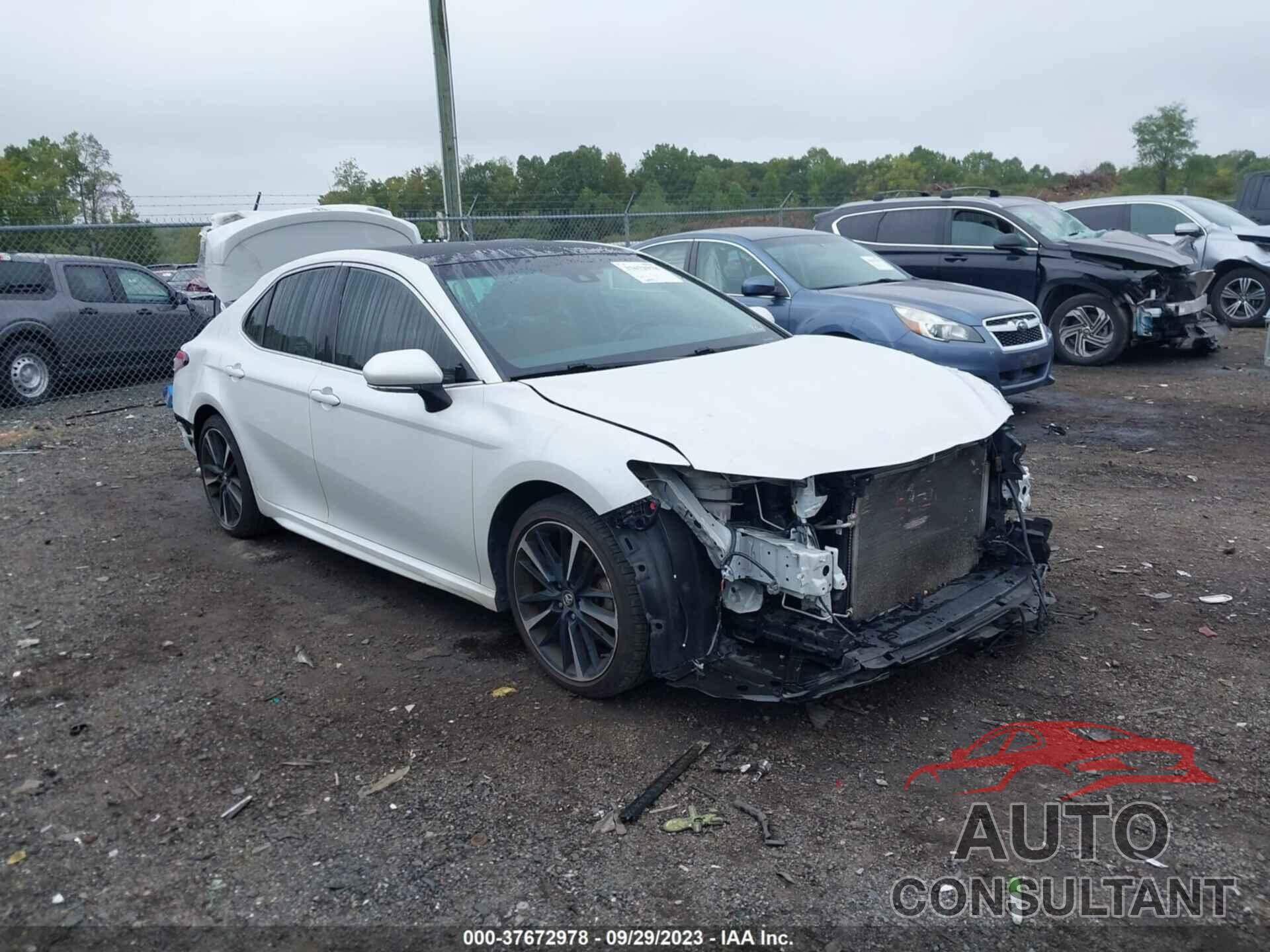 TOYOTA CAMRY 2018 - 4T1B61HKXJU083316
