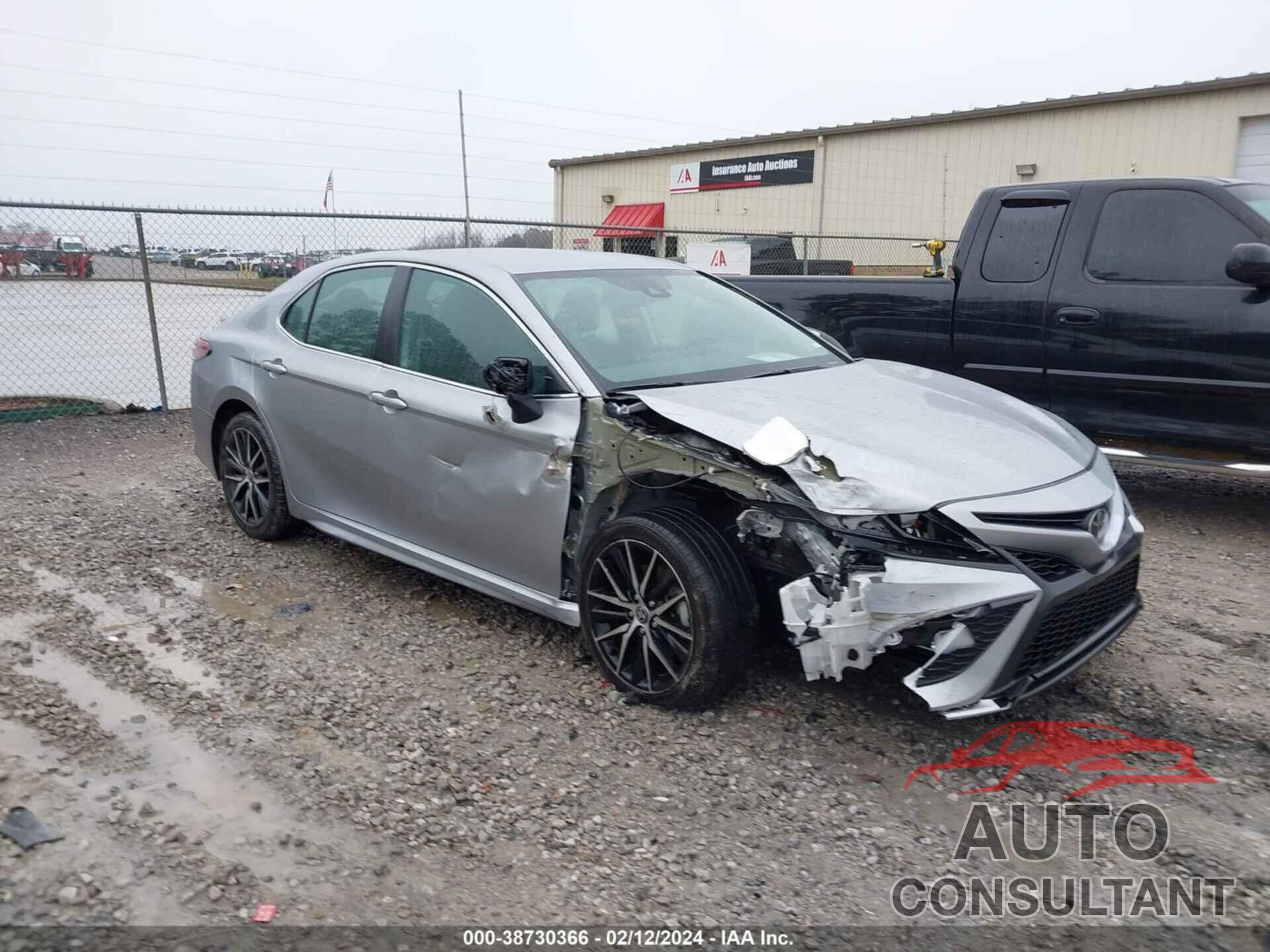 TOYOTA CAMRY 2022 - 4T1G11AK3NU666220