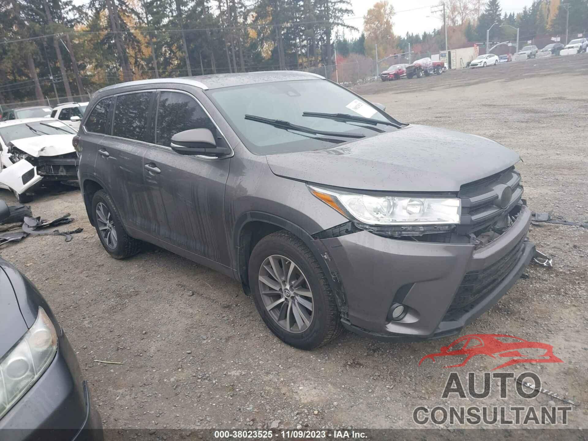 TOYOTA HIGHLANDER 2018 - 5TDJZRFH3JS822947