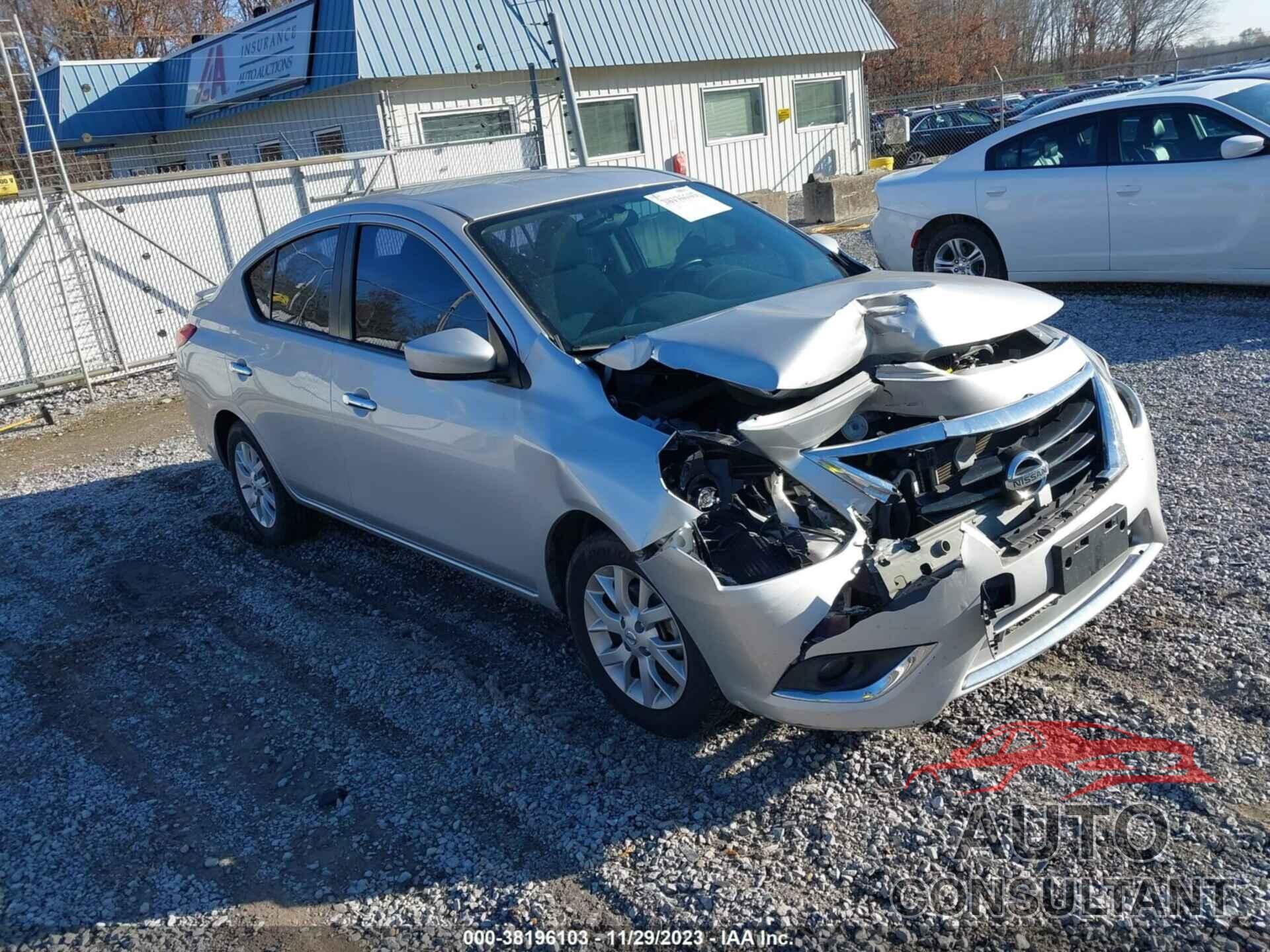 NISSAN VERSA 2018 - 3N1CN7AP8JL857449