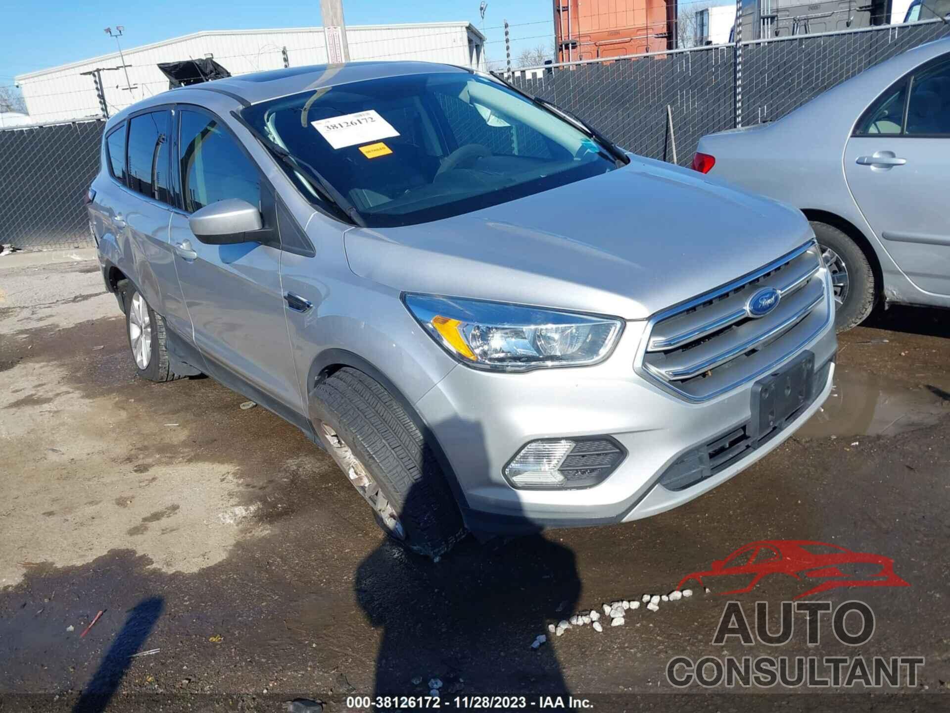 FORD ESCAPE 2017 - 1FMCU0GD0HUC21902