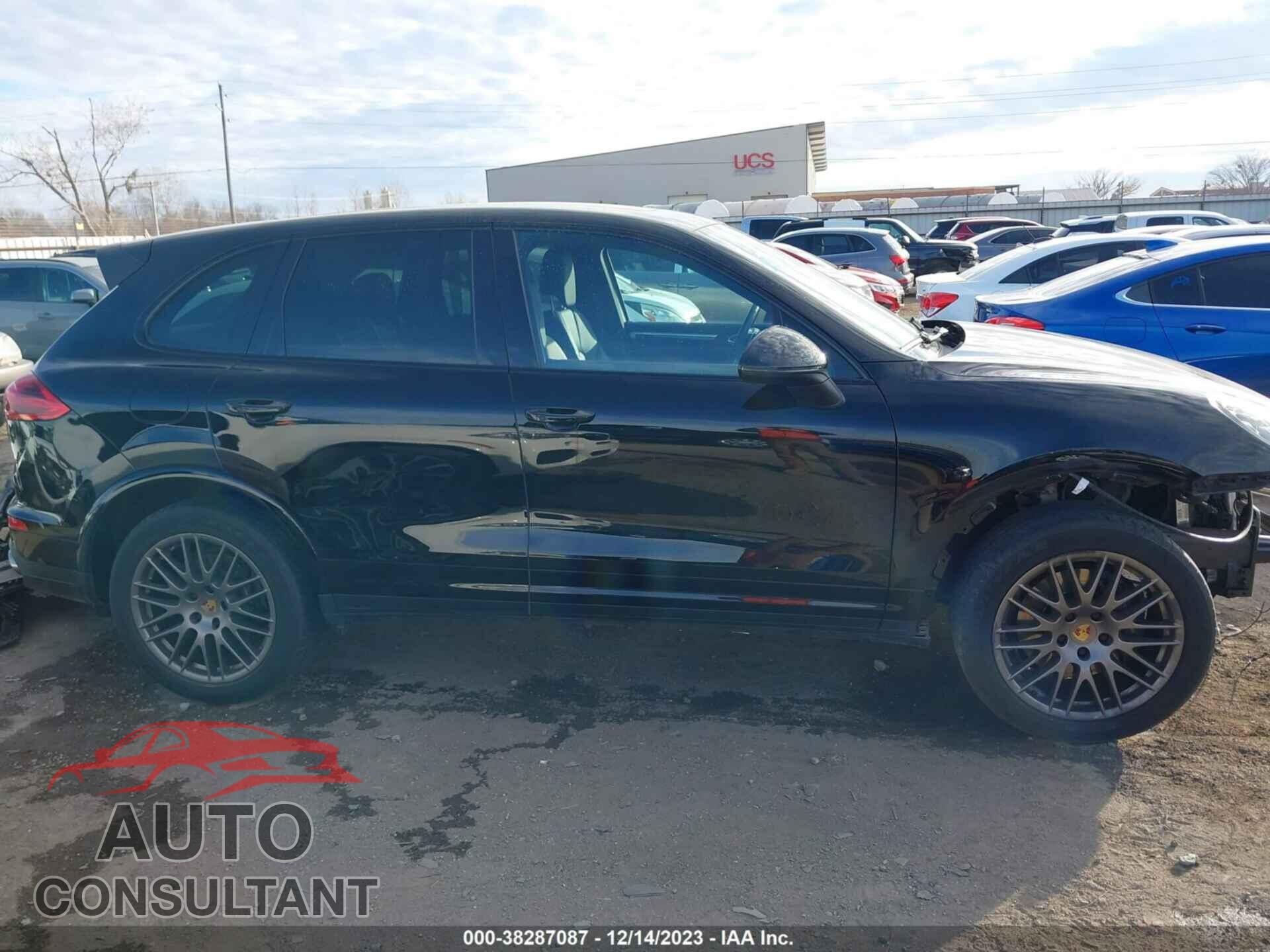 PORSCHE CAYENNE 2017 - WP1AA2A22HKA81966