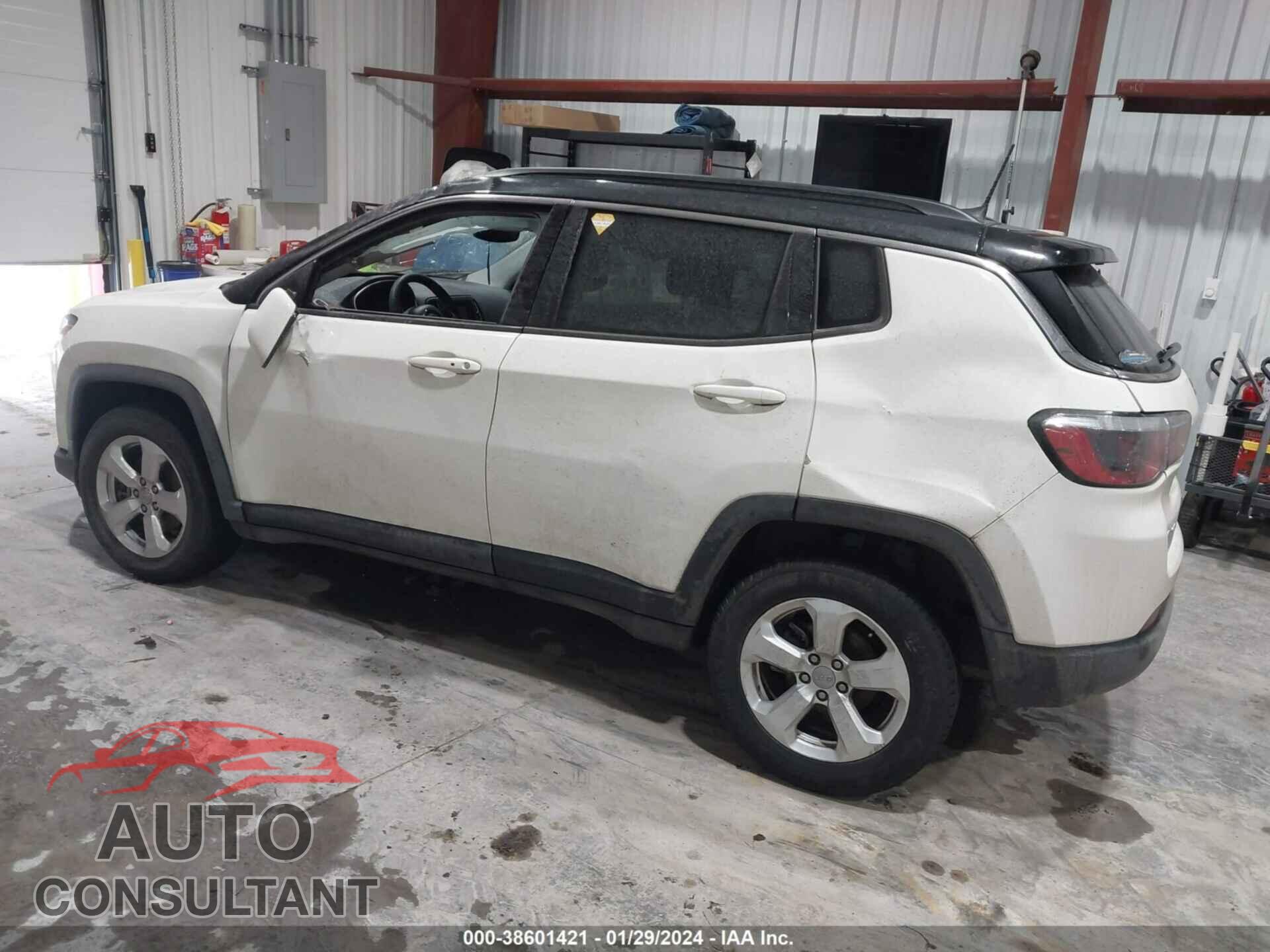 JEEP COMPASS 2018 - 3C4NJDBBXJT115797