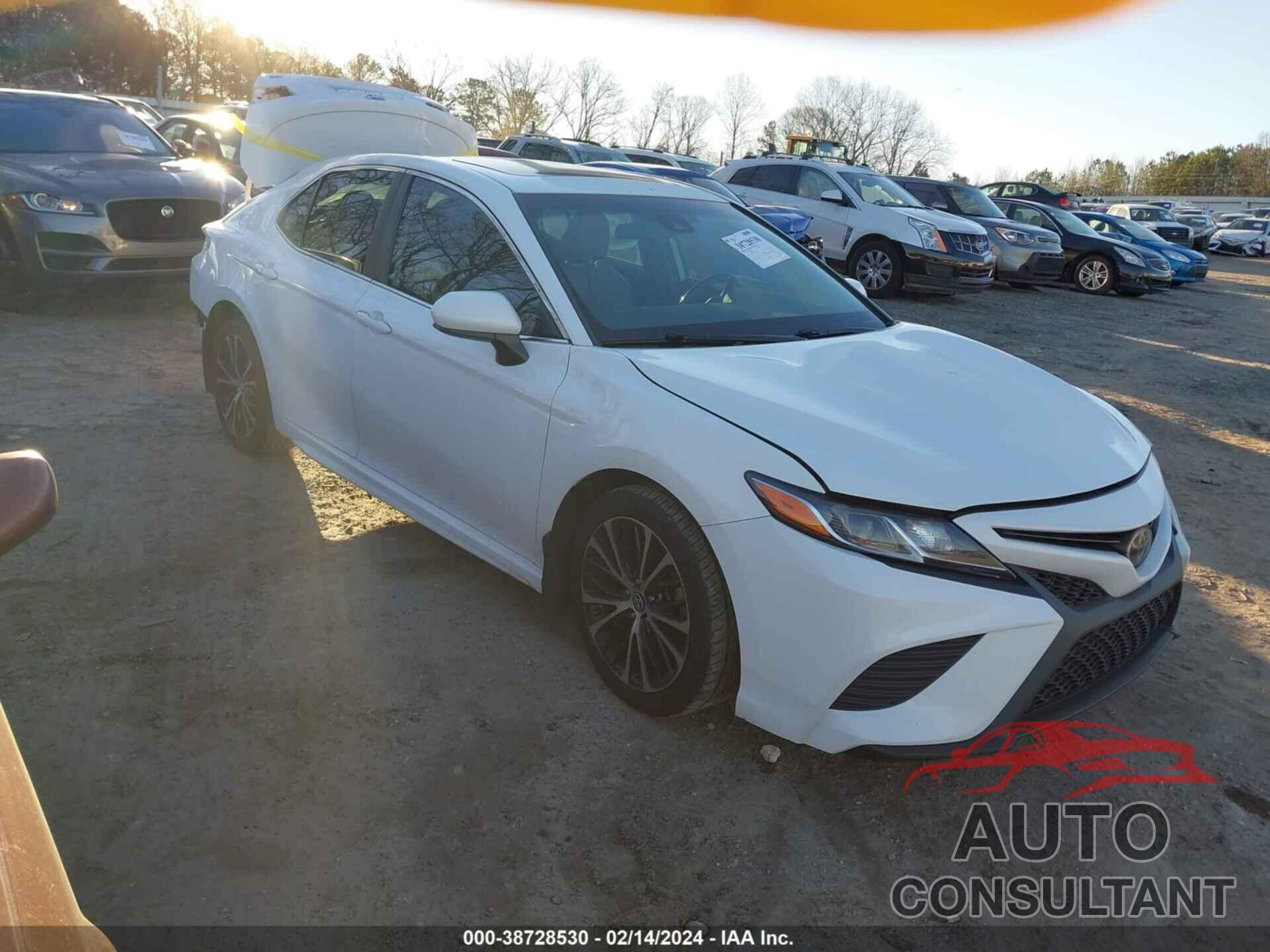 TOYOTA CAMRY 2019 - 4T1B11HK2KU708534