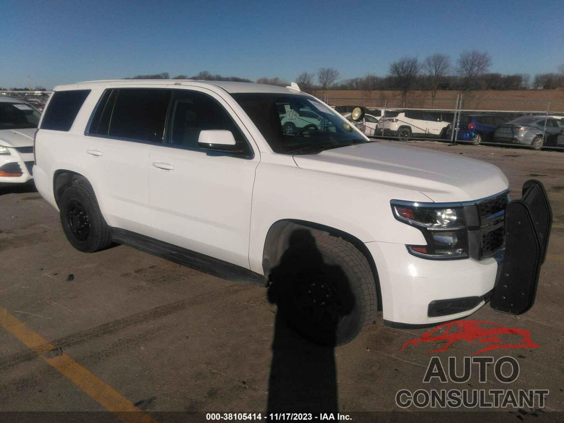 CHEVROLET TAHOE 2017 - 1GNSKDEC8HR196264