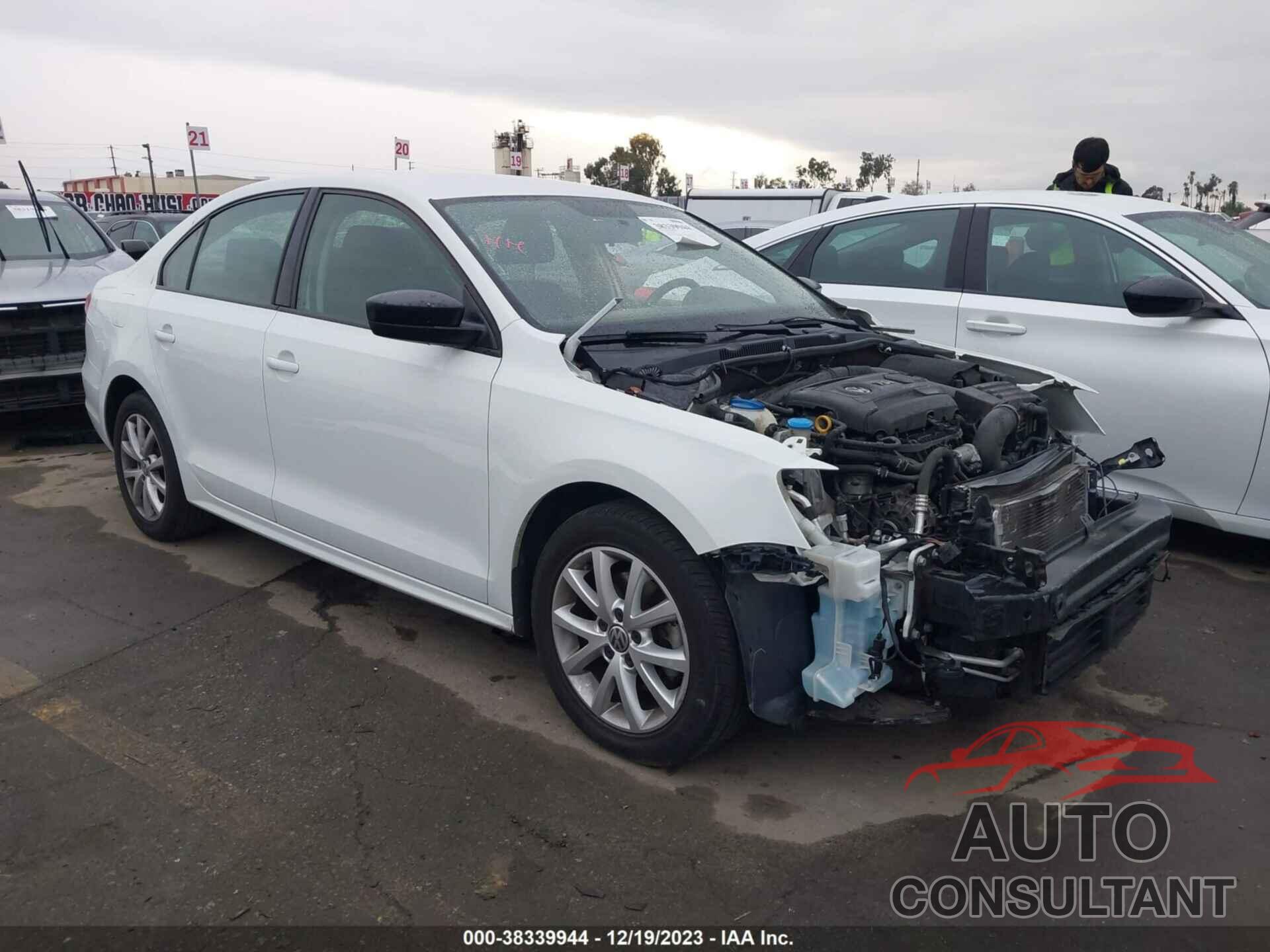 VOLKSWAGEN JETTA 2015 - 3VWD17AJ1FM352814