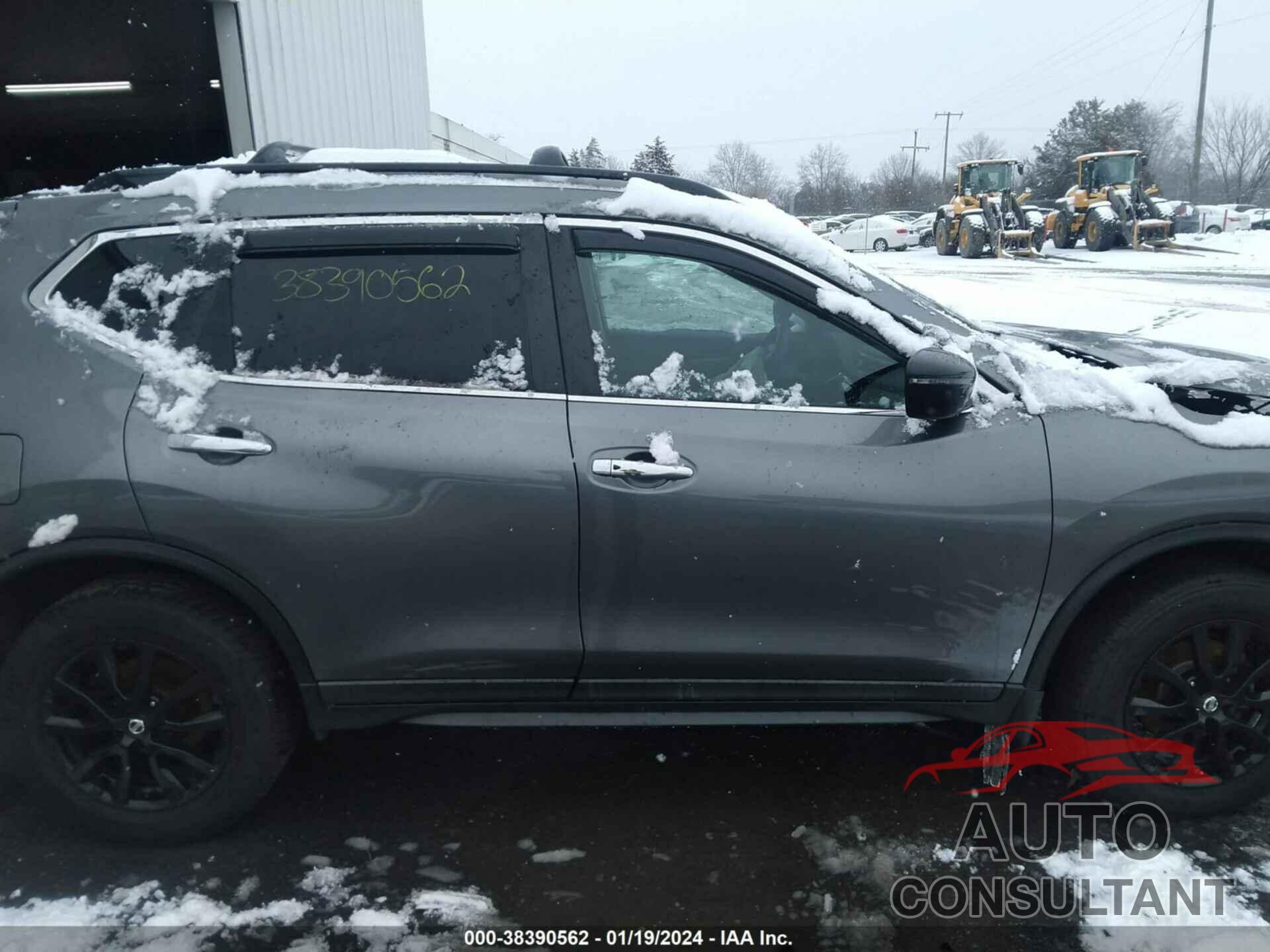 NISSAN ROGUE 2018 - 5N1AT2MV4JC749943