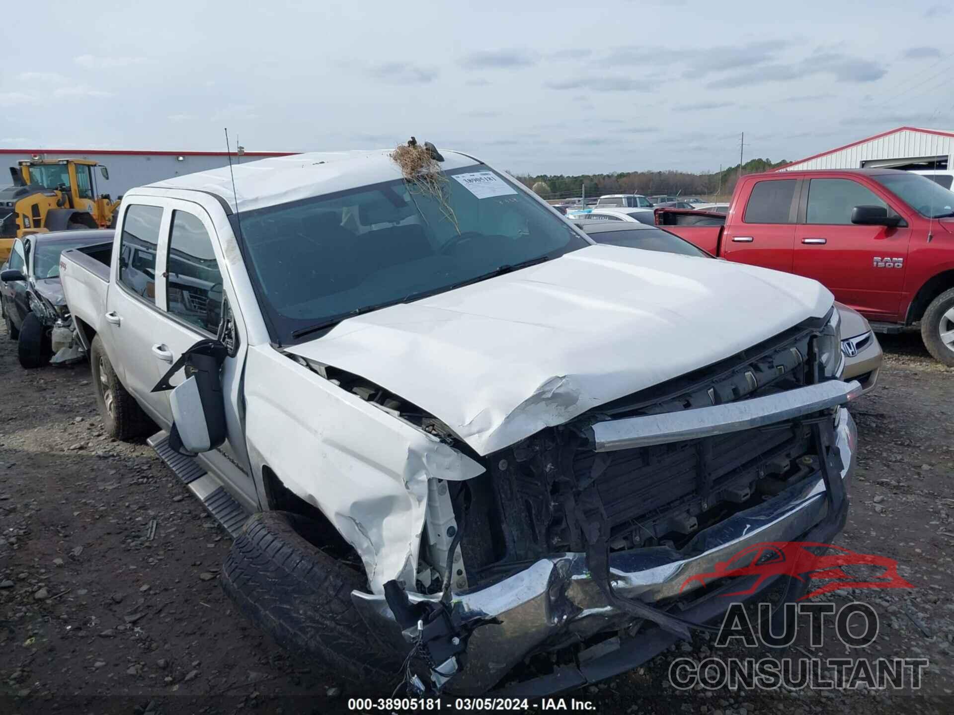 CHEVROLET SILVERADO 2018 - 3GCUKREC0JG188034