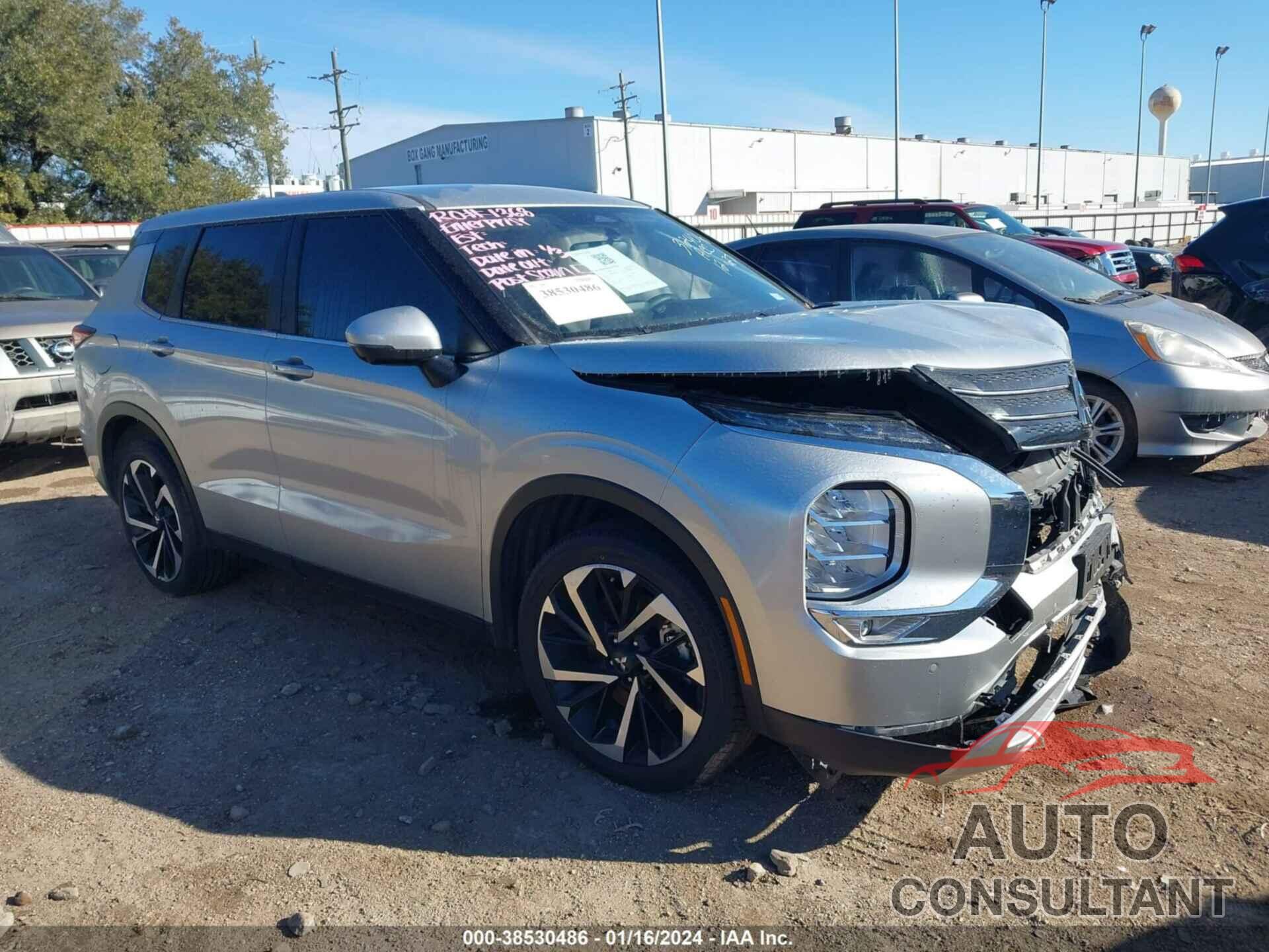 MITSUBISHI OUTLANDER 2023 - JA4J3UA89PZ013563
