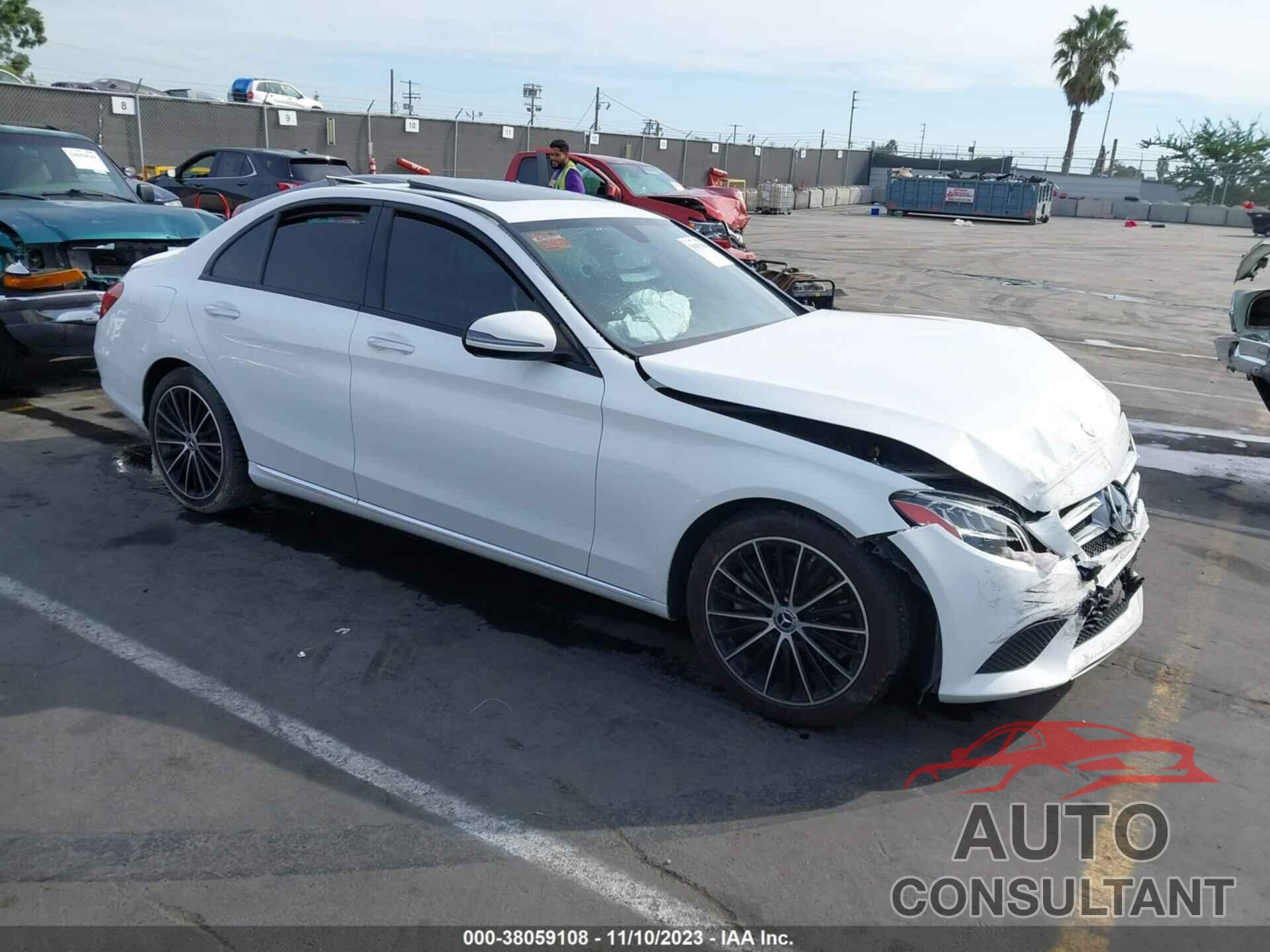 MERCEDES-BENZ C 300 2019 - 55SWF8DB2KU296628