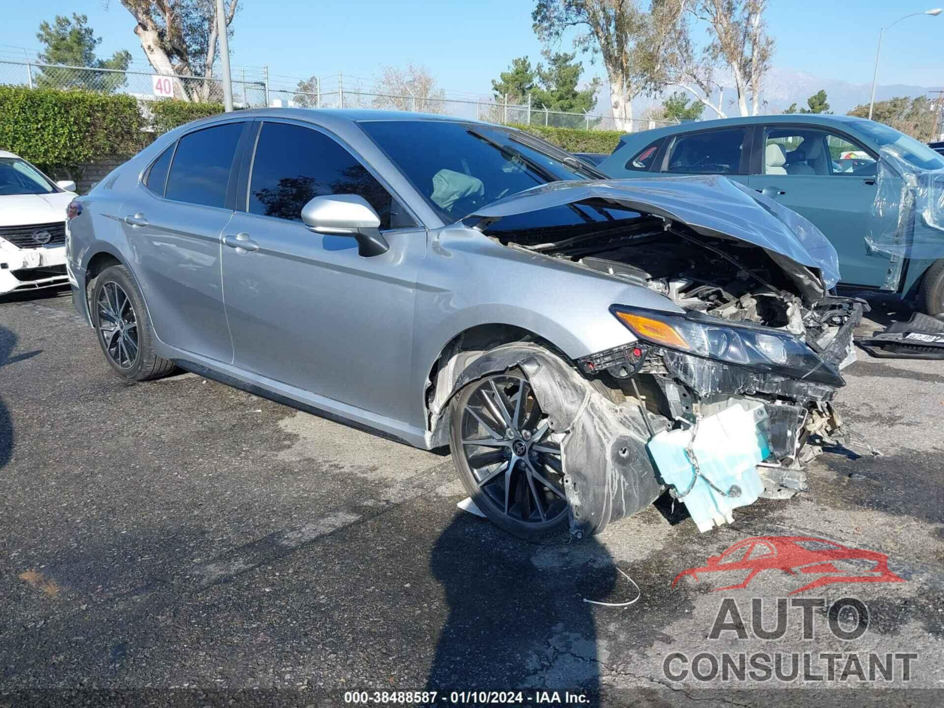 TOYOTA CAMRY 2022 - 4T1G11AK8NU647937