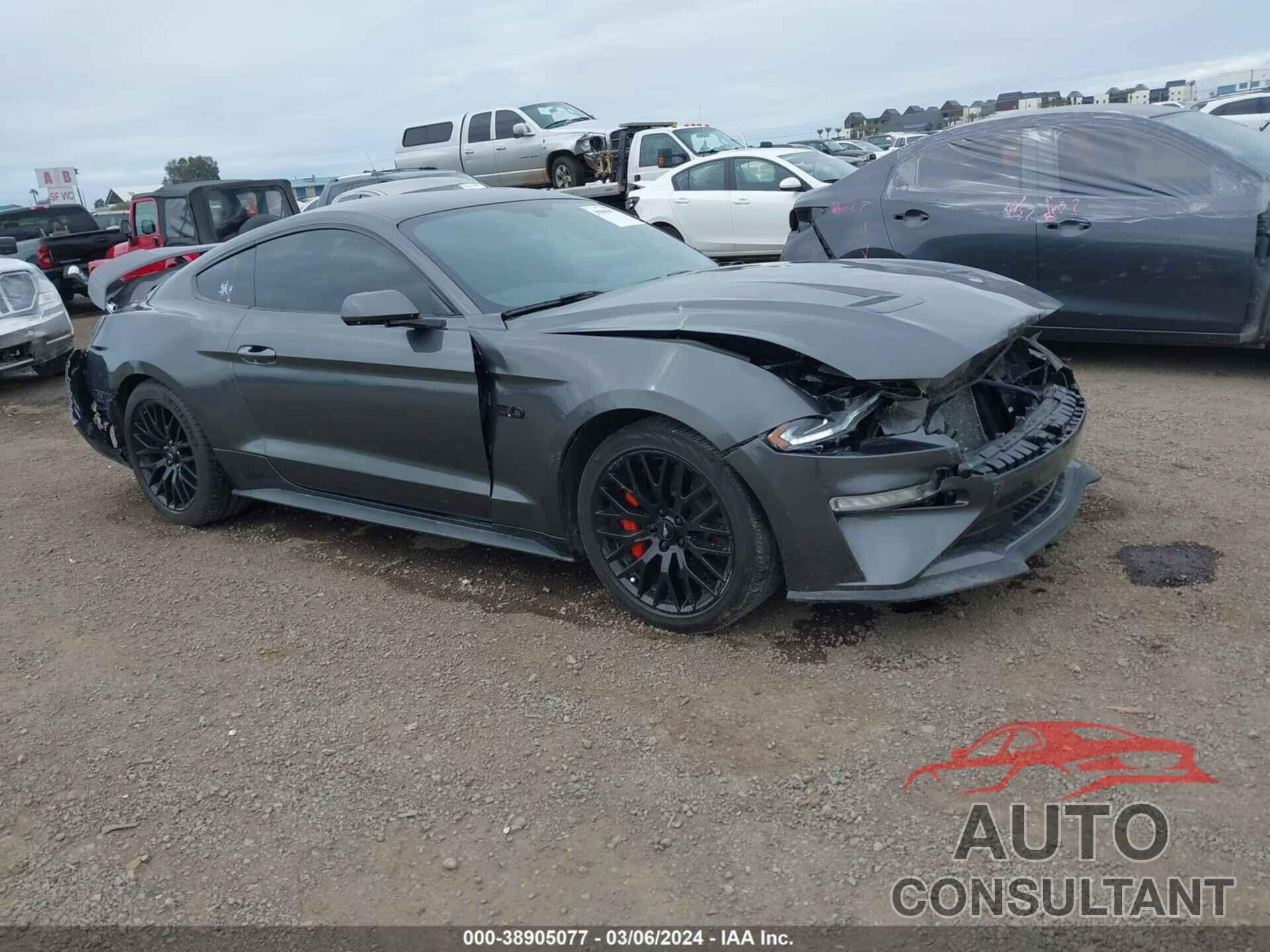 FORD MUSTANG 2018 - 1FA6P8CF6J5185315