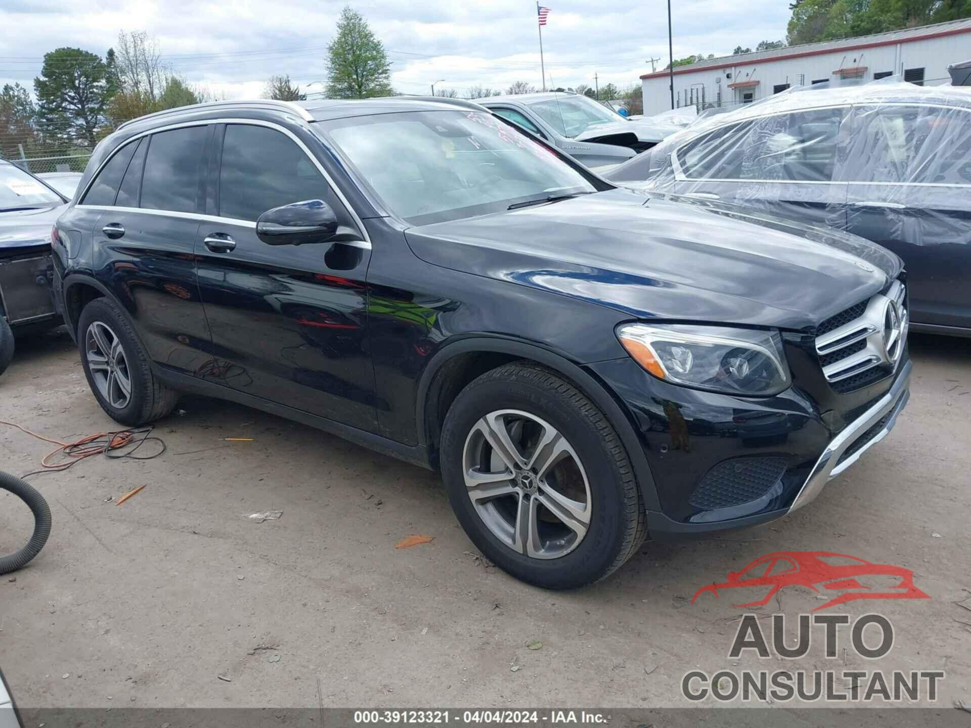 MERCEDES-BENZ GLC 300 2018 - WDC0G4KB9JV065378