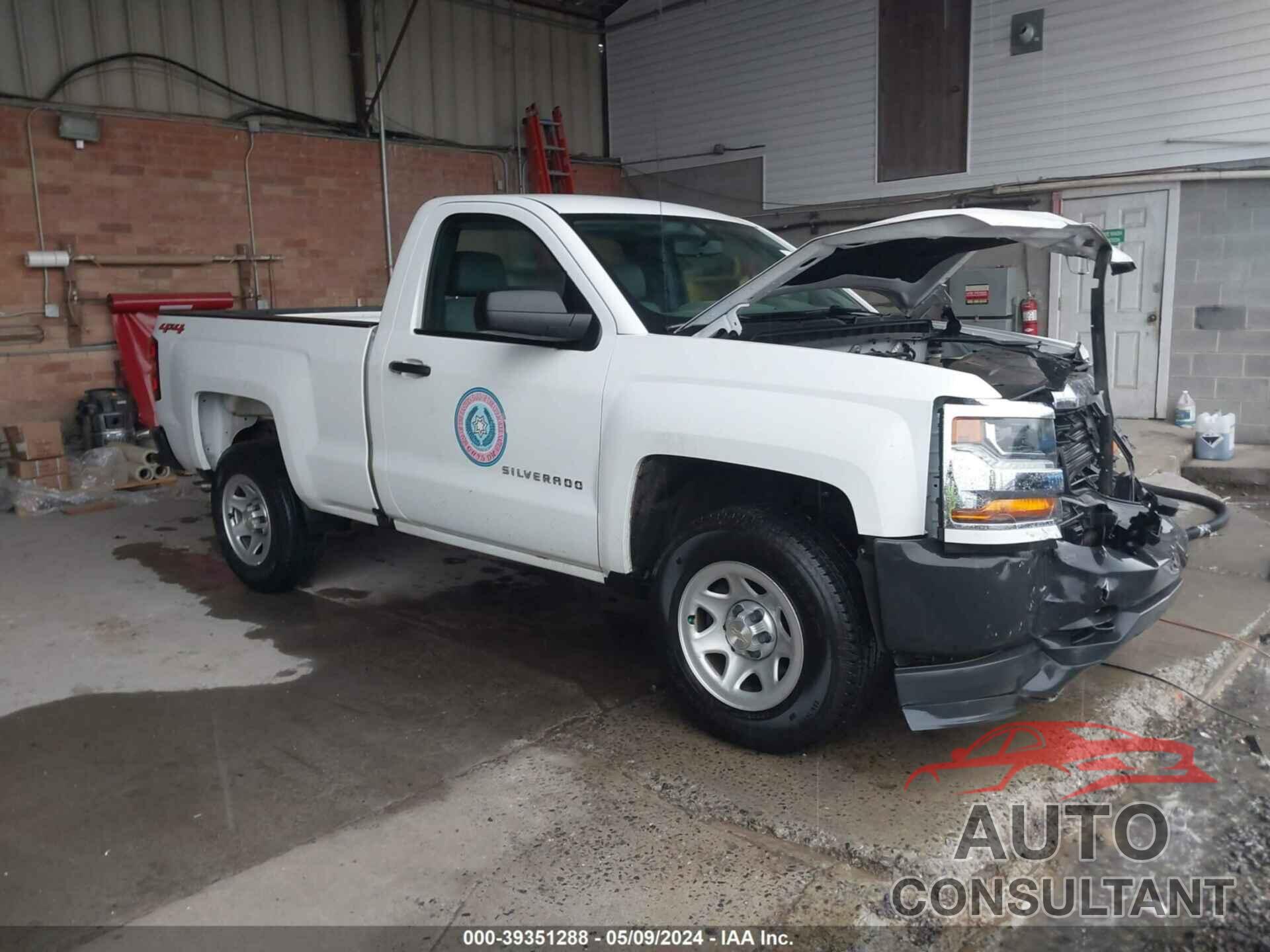 CHEVROLET SILVERADO 1500 2018 - 1GCNKNEC6JZ322879