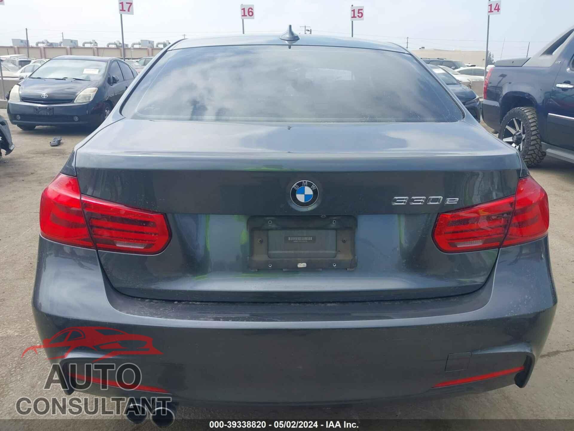 BMW 330E 2018 - WBA8E1C57JA762753