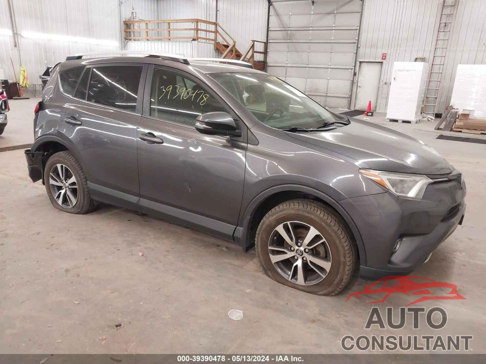 TOYOTA RAV4 2016 - JTMRFREV3GJ086732