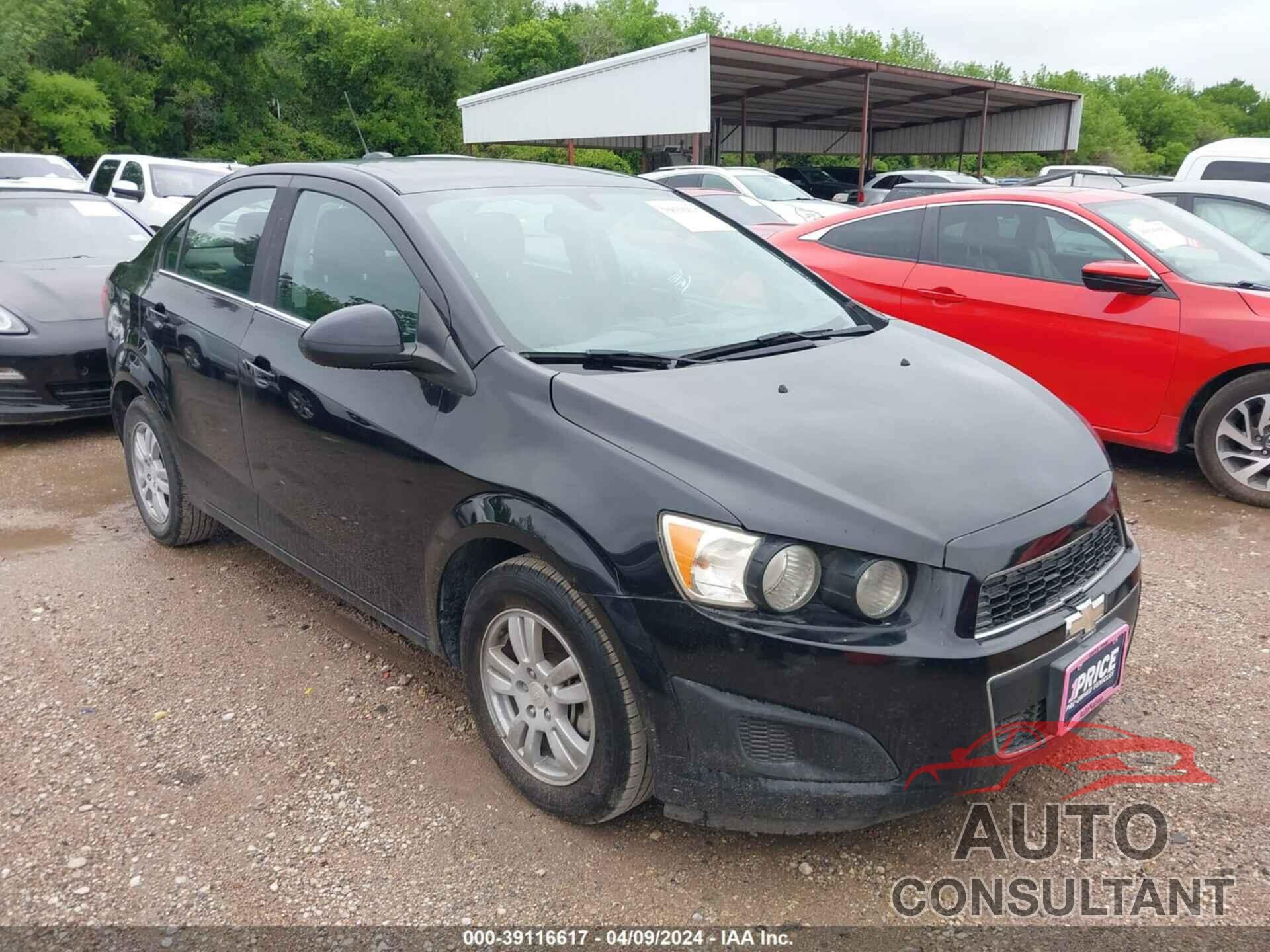 CHEVROLET SONIC 2016 - 1G1JC5SH1G4135530