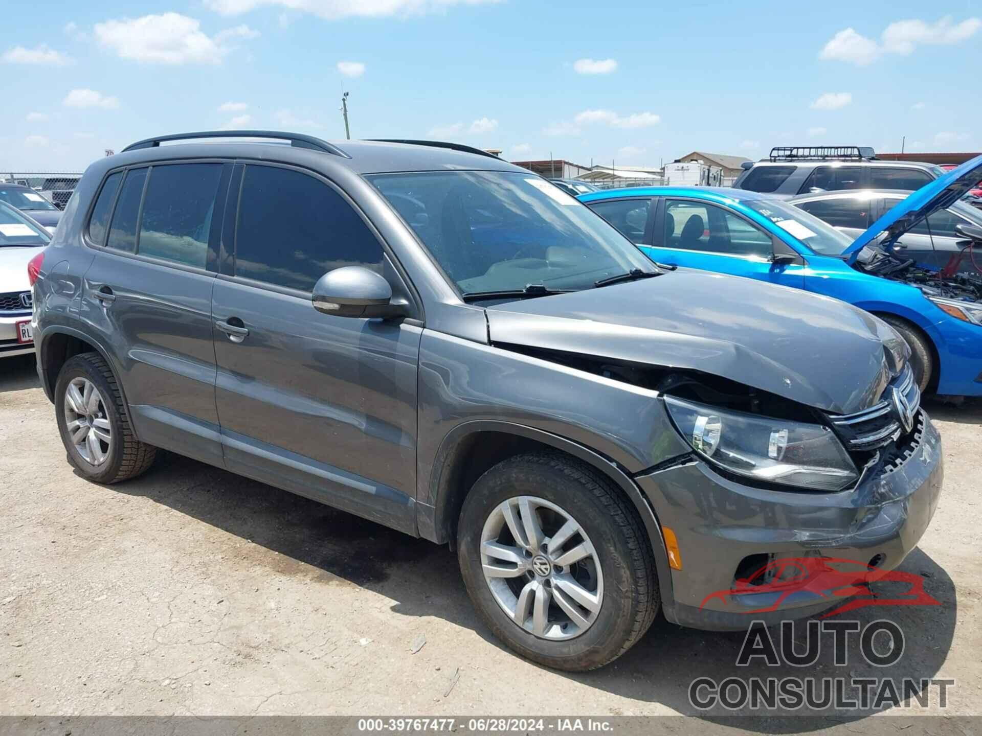 VOLKSWAGEN TIGUAN 2016 - WVGAV7AX1GW609045