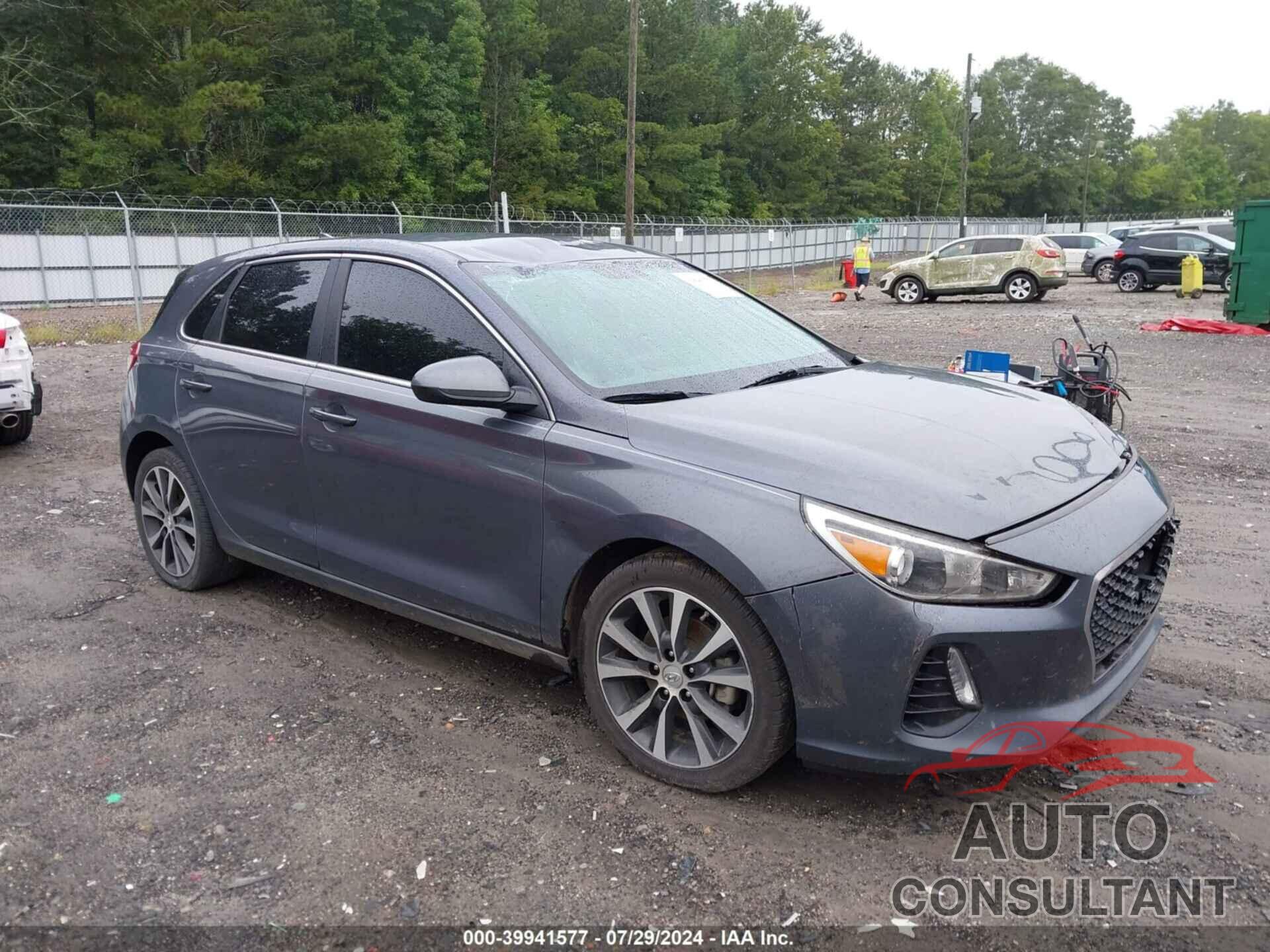 HYUNDAI ELANTRA GT 2018 - KMHH35LE4JU041638