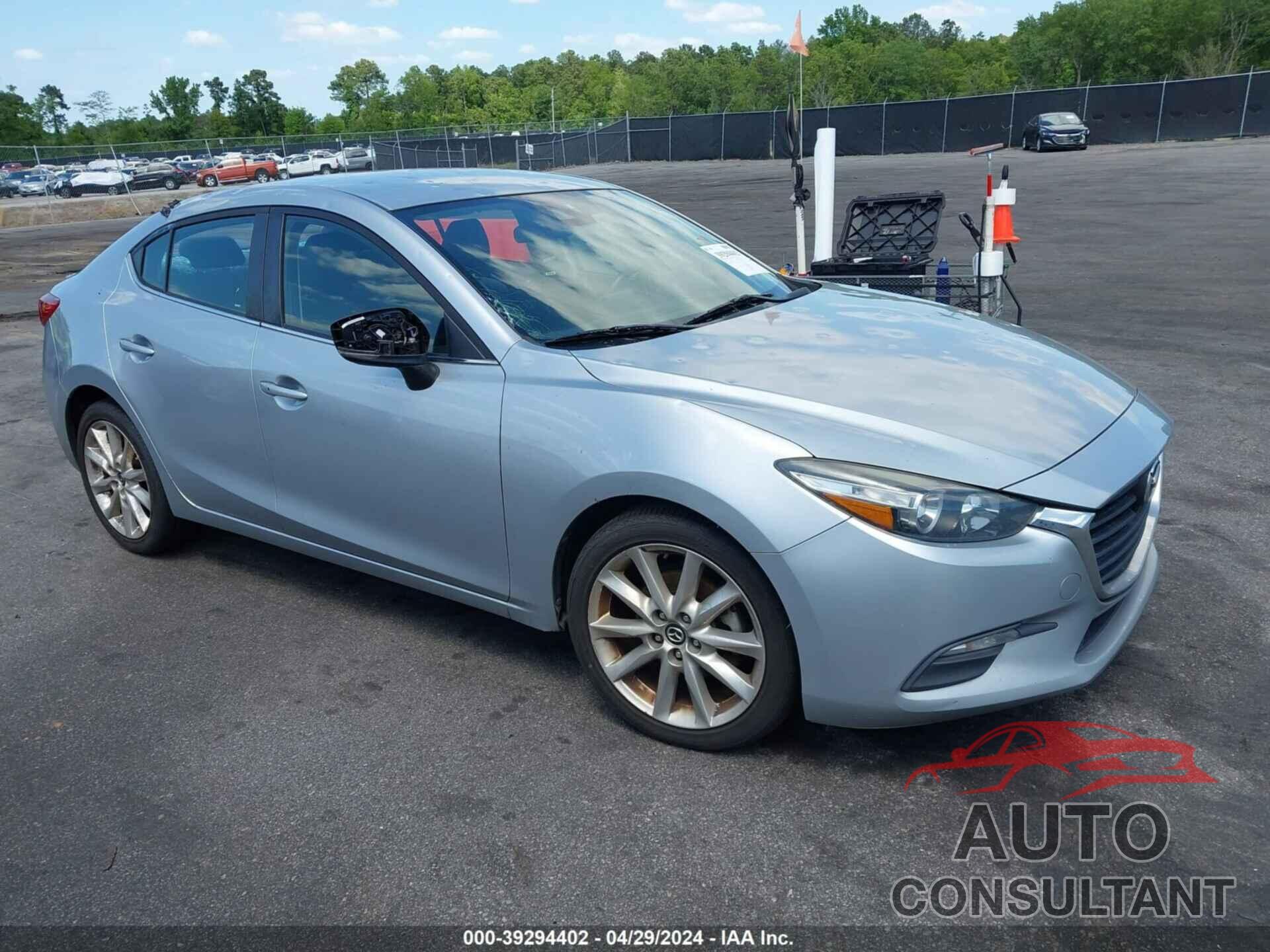 MAZDA MAZDA3 2017 - JM1BN1V72H1104579