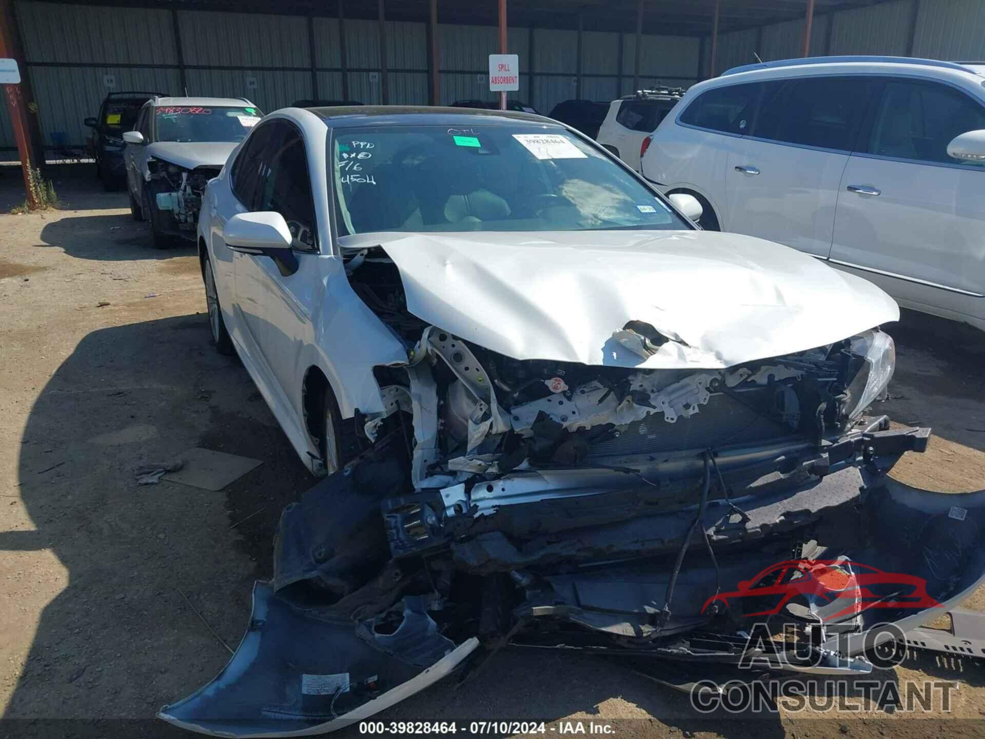 TOYOTA CAMRY 2019 - 4T1B11HK4KU774504