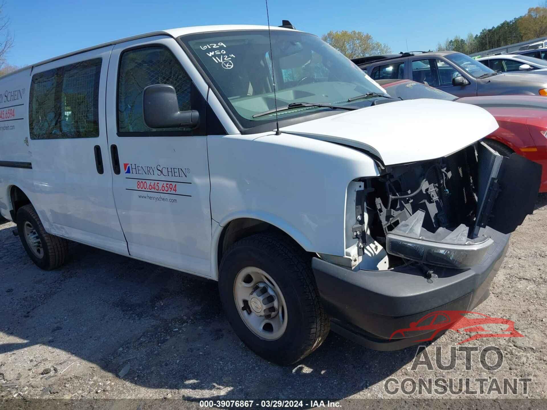 CHEVROLET EXPRESS 2500 2018 - 1GCWGAFP2J1336129