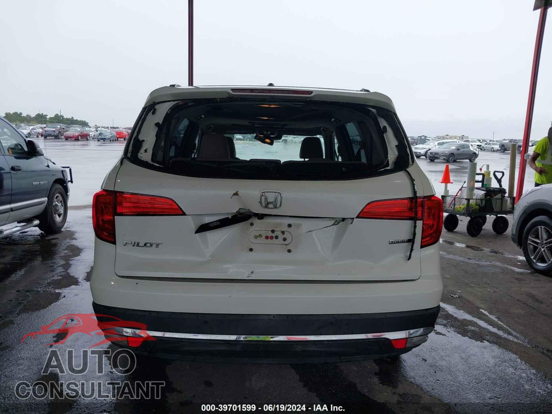 HONDA PILOT 2016 - 5FNYF5H99GB016114