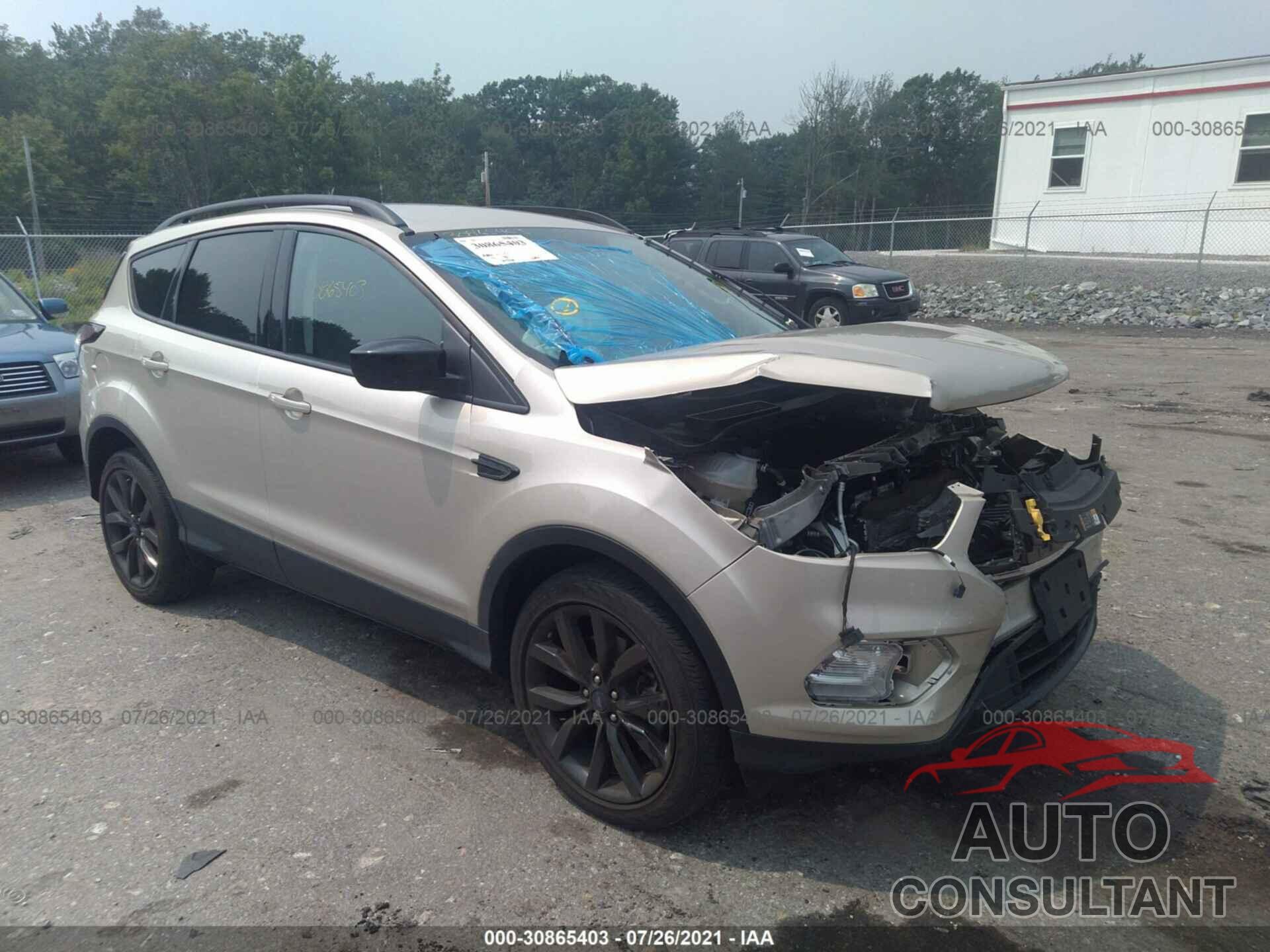 FORD ESCAPE 2017 - 1FMCU9GD9HUE61096