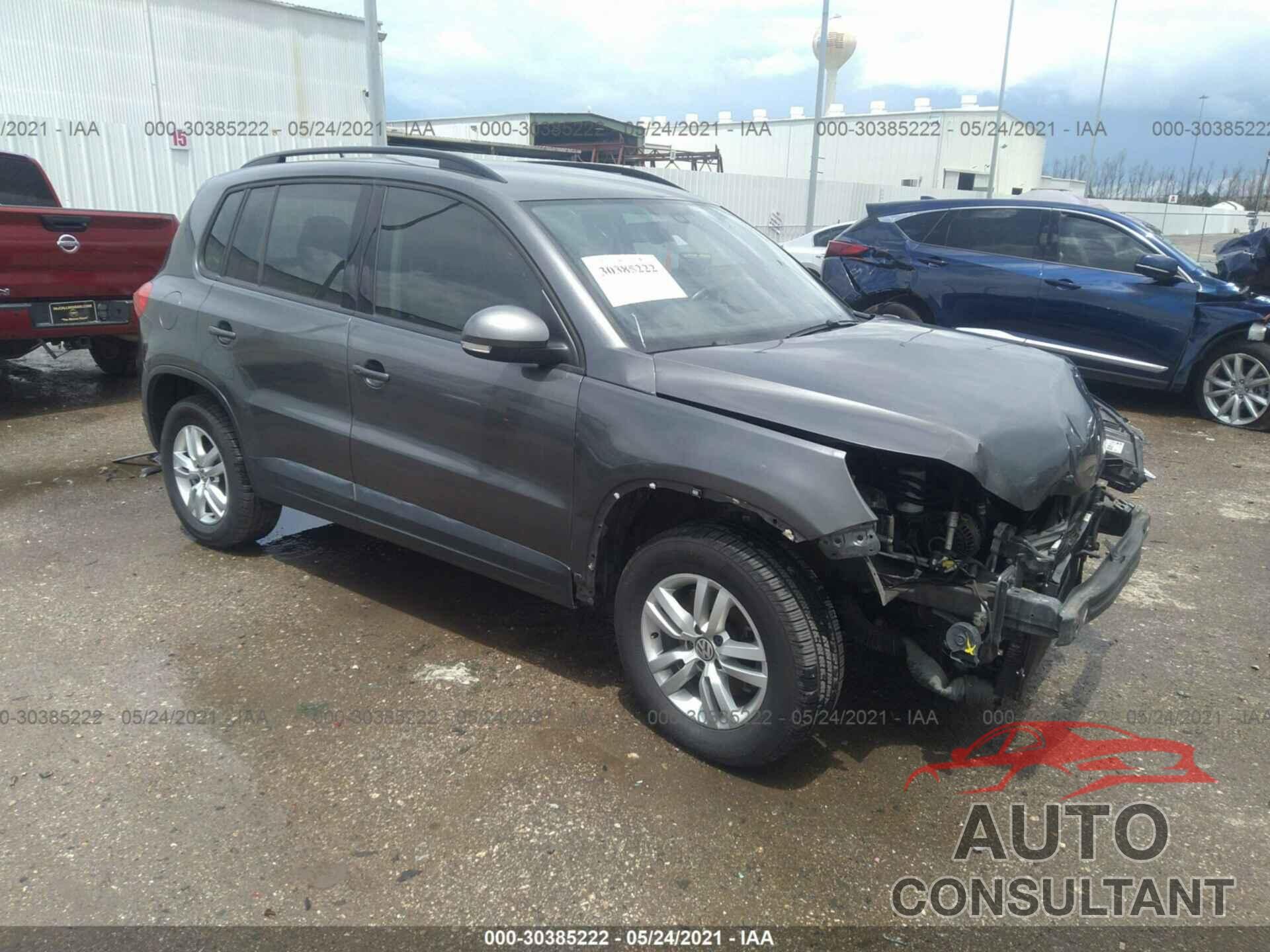 VOLKSWAGEN TIGUAN 2016 - WVGAV7AX7GW581915