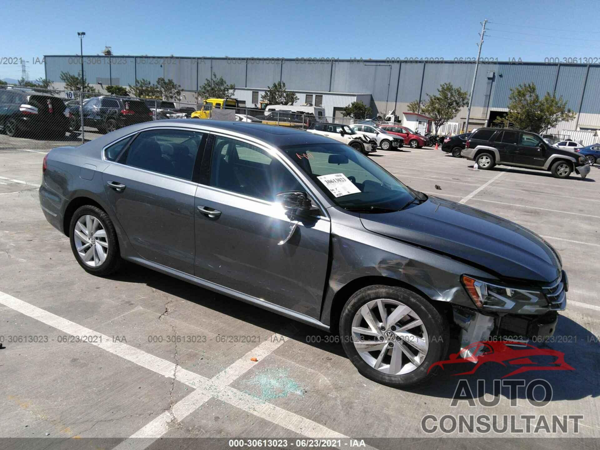 VOLKSWAGEN PASSAT 2018 - 1VWBA7A32JC025163
