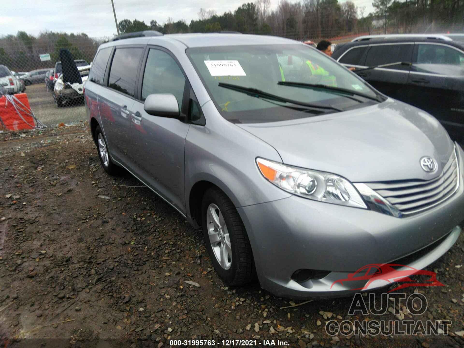 TOYOTA SIENNA 2017 - 5TDKZ3DC4HS778024