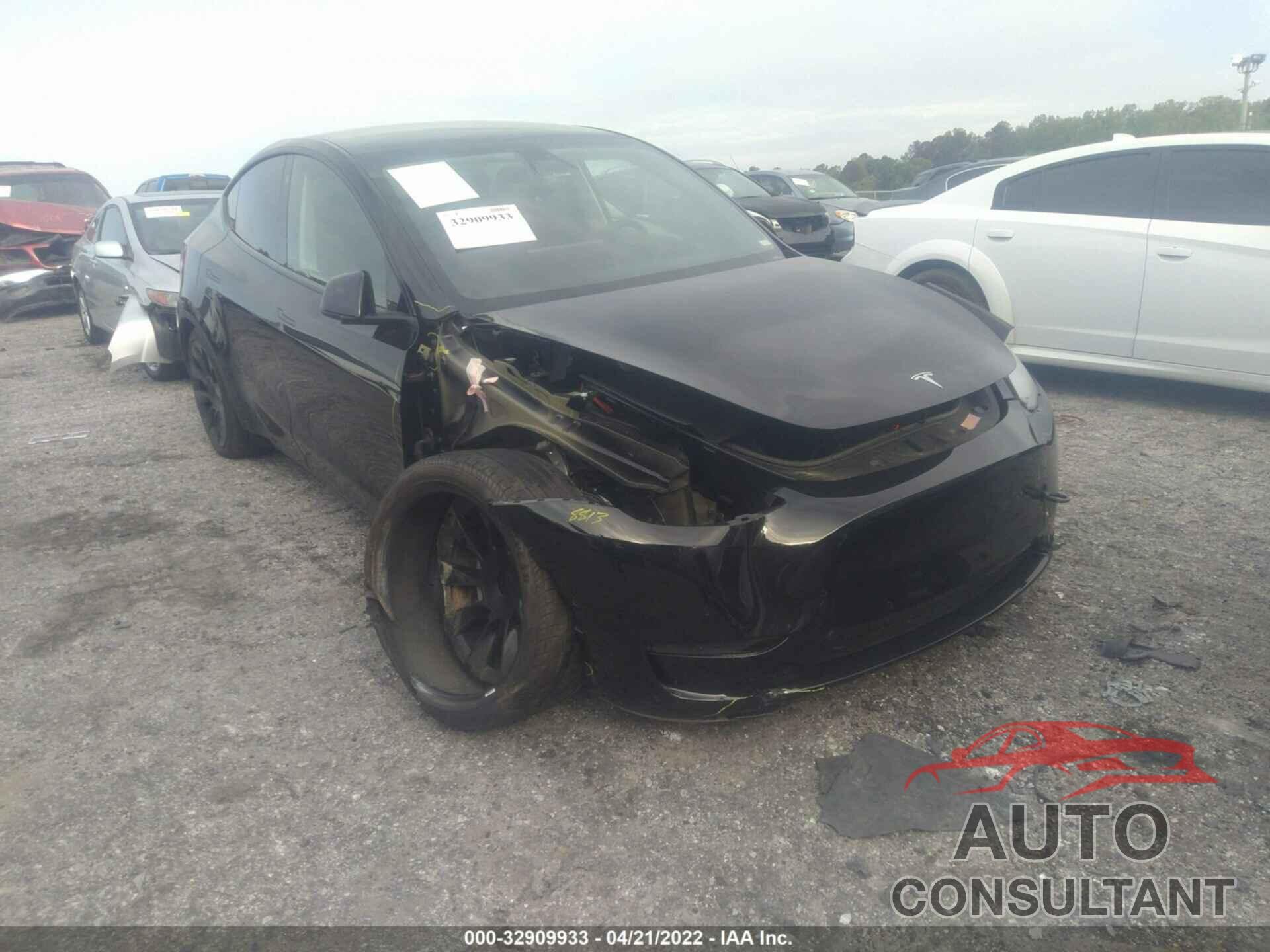 TESLA MODEL Y 2021 - 5YJYGDEE2MF120576