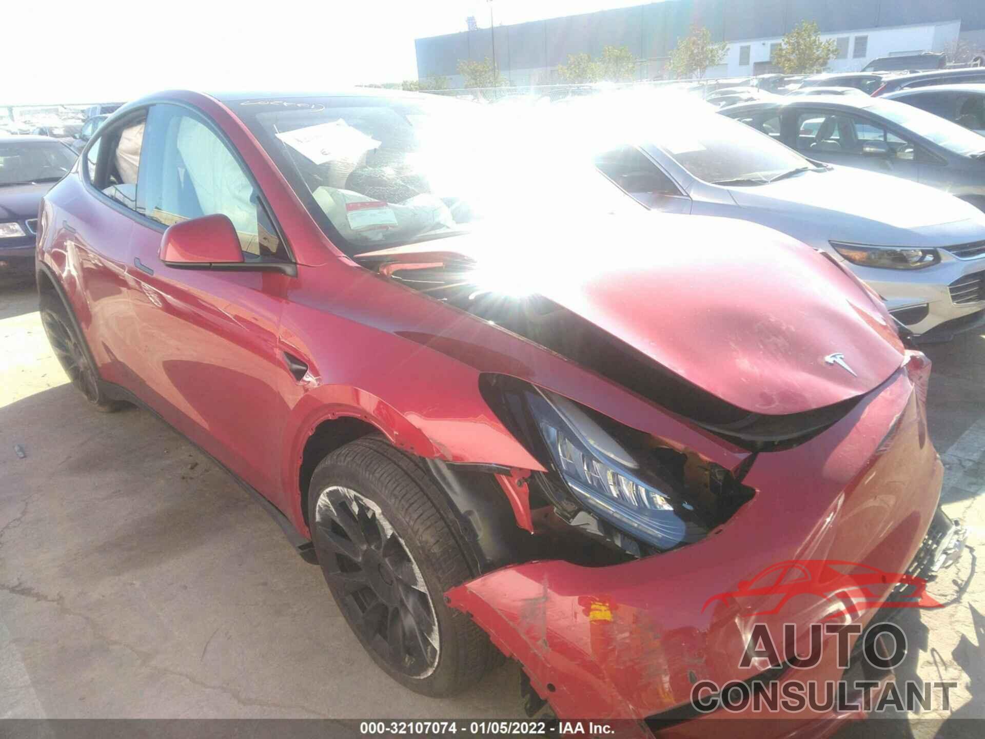 TESLA MODEL Y 2021 - 5YJYGDEE2MF122859