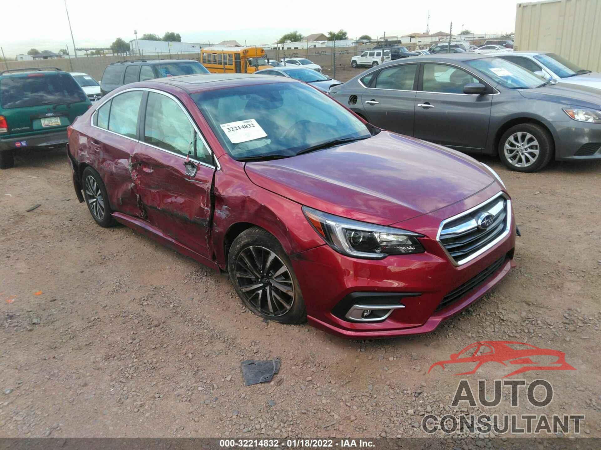 SUBARU LEGACY 2019 - 4S3BNAH68K3021186