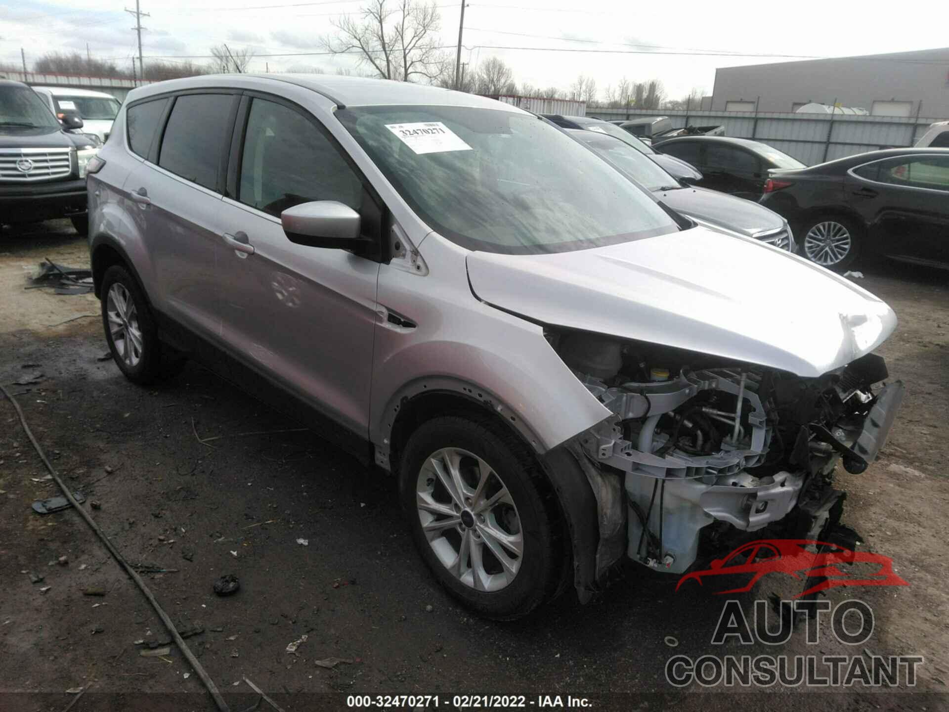 FORD ESCAPE 2017 - 1FMCU0GD9HUA37736