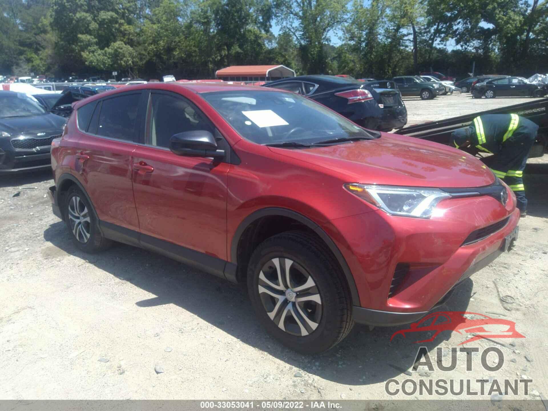 TOYOTA RAV4 2017 - JTMBFREV2HJ167031