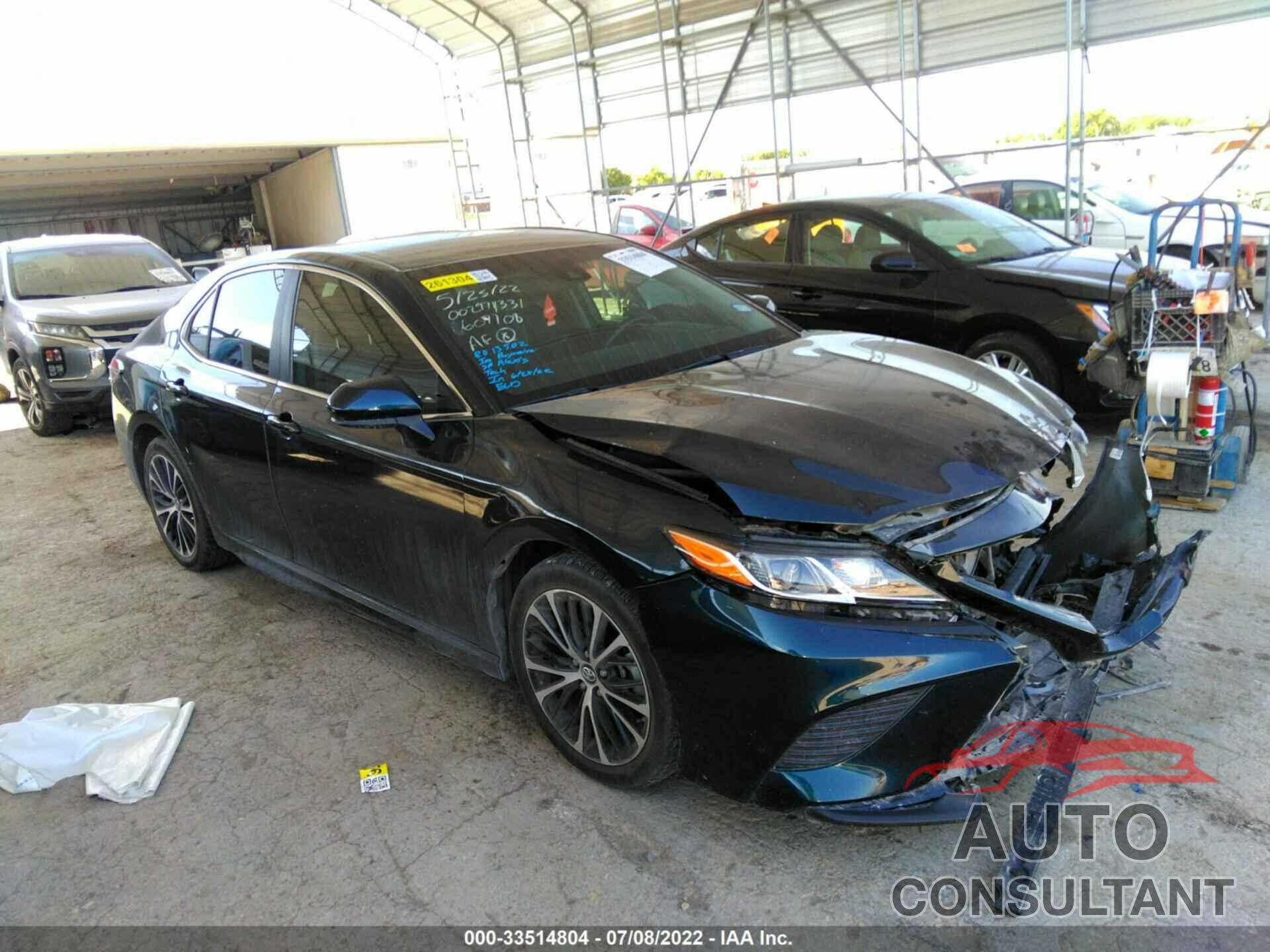 TOYOTA CAMRY 2018 - 4T1B11HKXJU607708