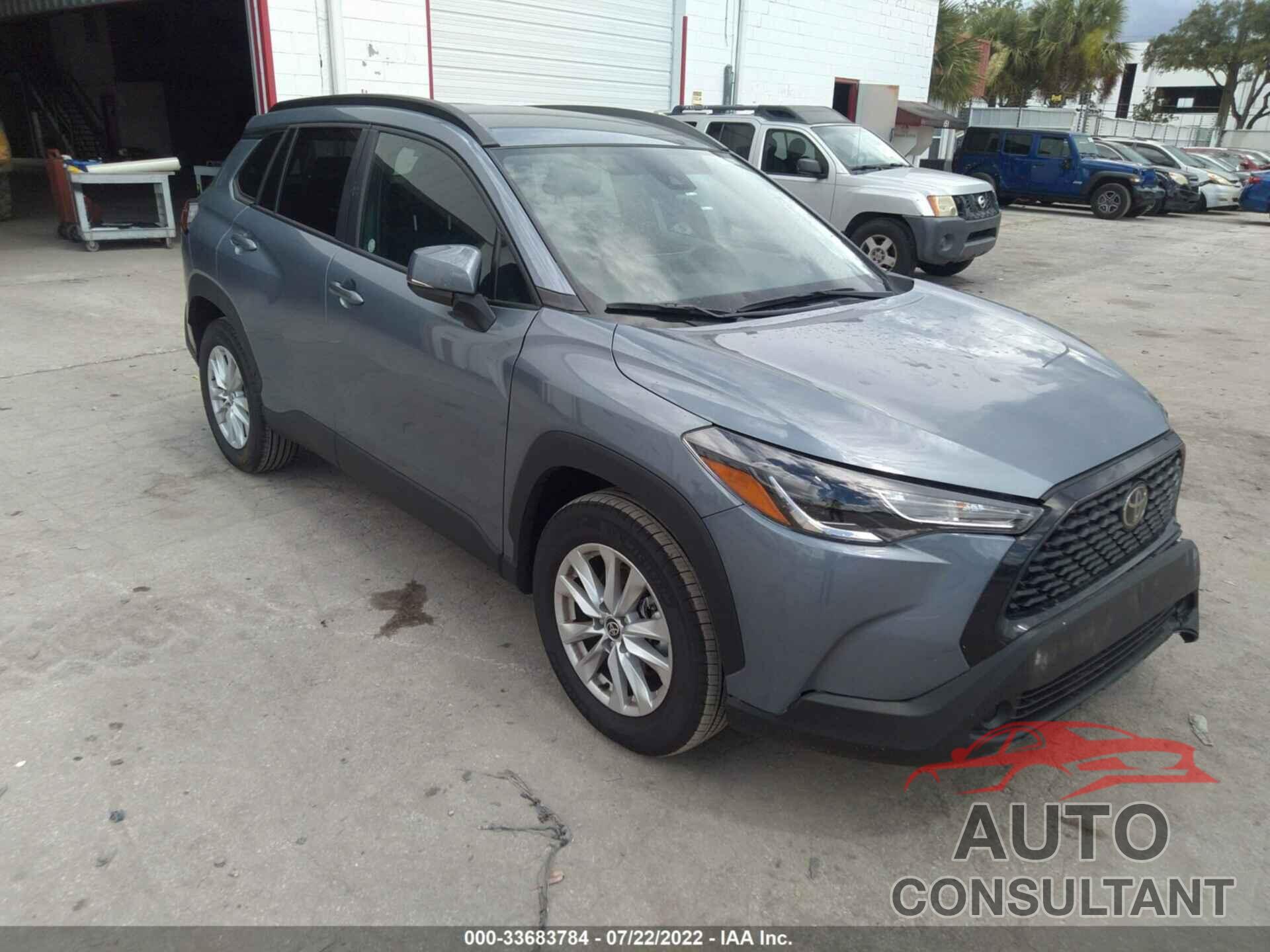 TOYOTA COROLLA CROSS 2022 - 7MUCAAAG7NV007131