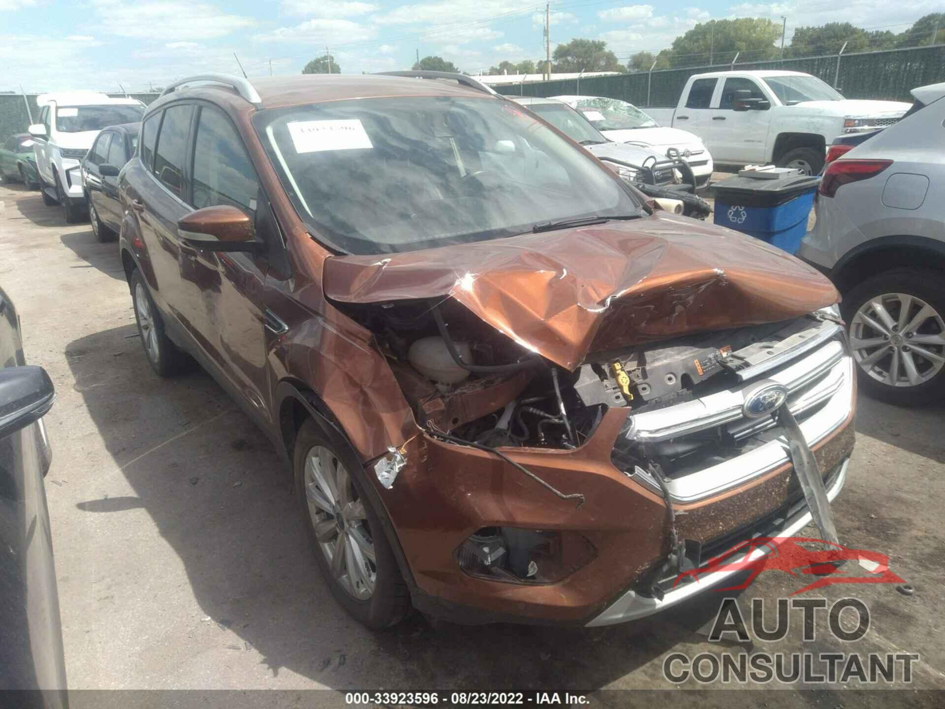 FORD ESCAPE 2017 - 1FMCU9J97HUB99633