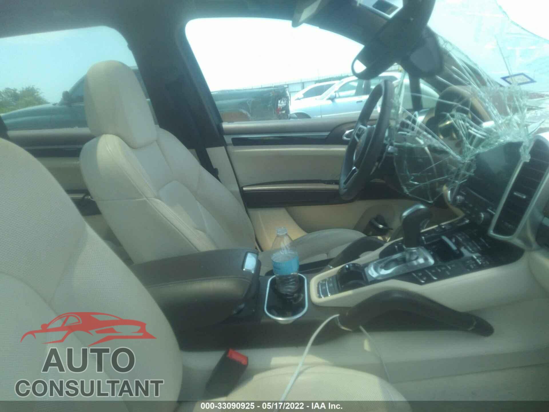 PORSCHE CAYENNE 2017 - WP1AA2A2XHKA81858