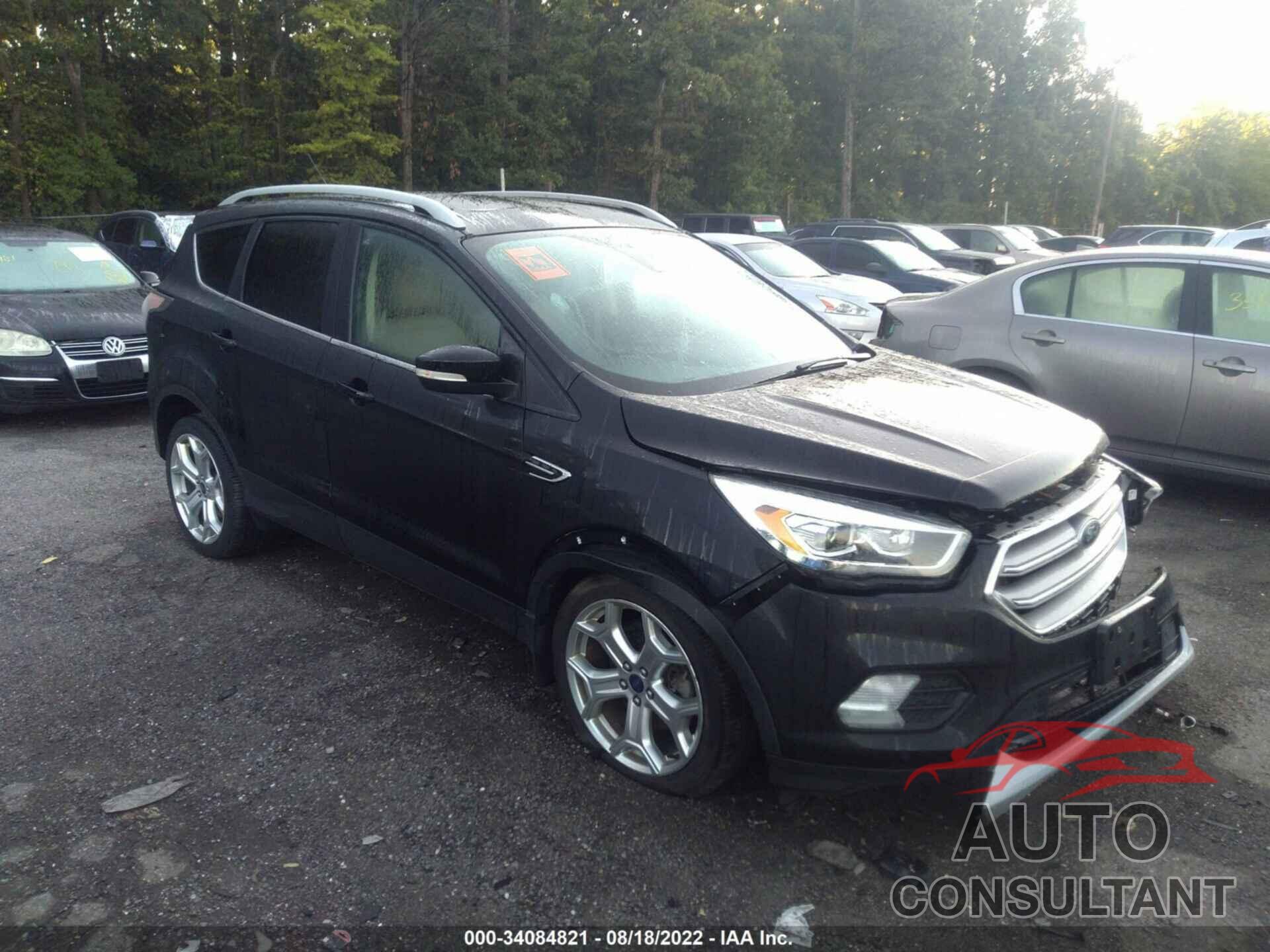 FORD ESCAPE 2017 - 1FMCU9J91HUB26757