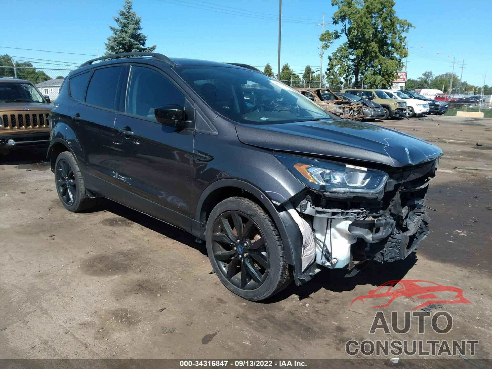 FORD ESCAPE 2018 - 1FMCU9GD9JUC58750