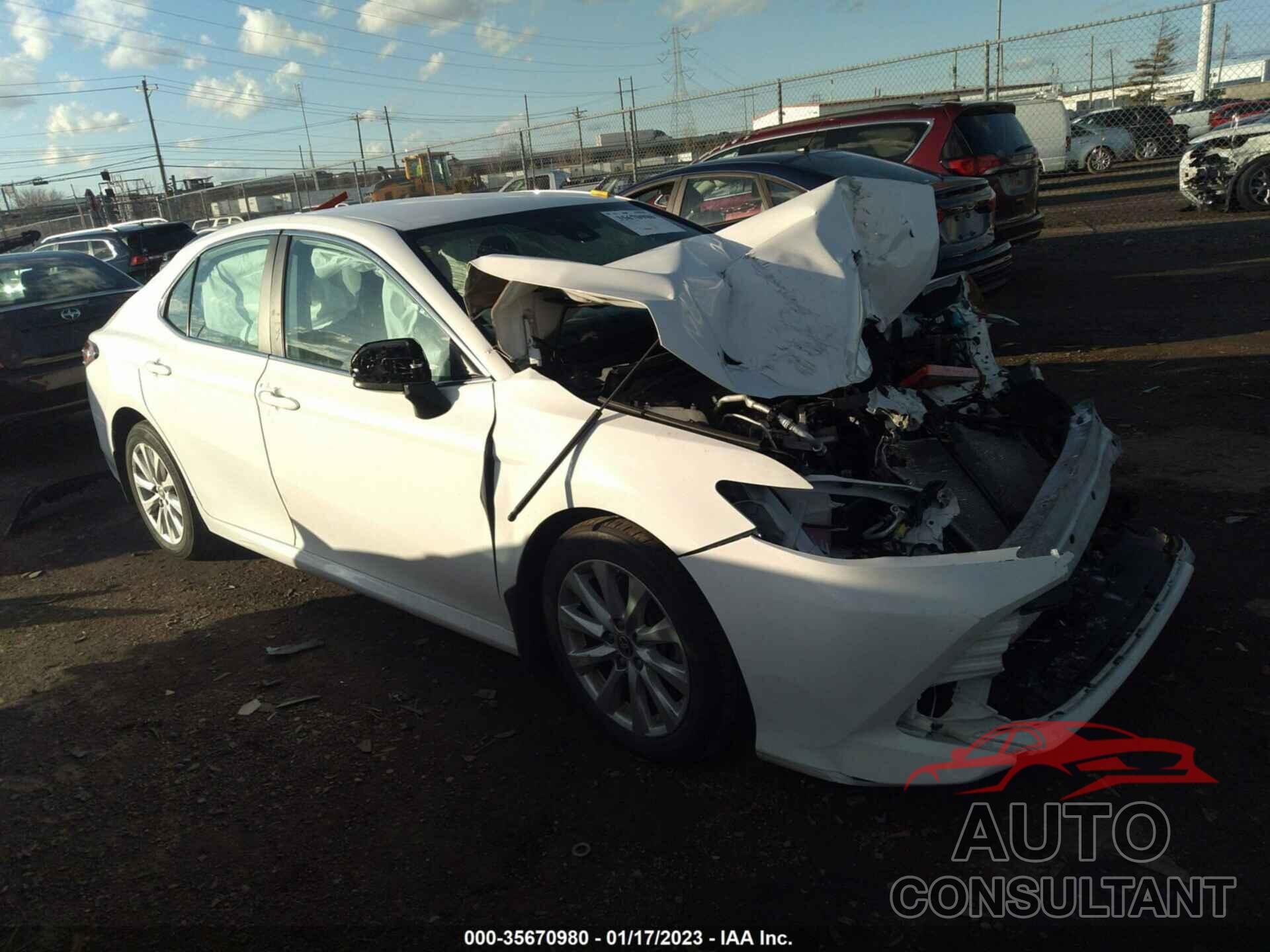 TOYOTA CAMRY 2020 - 4T1C11AKXLU974769