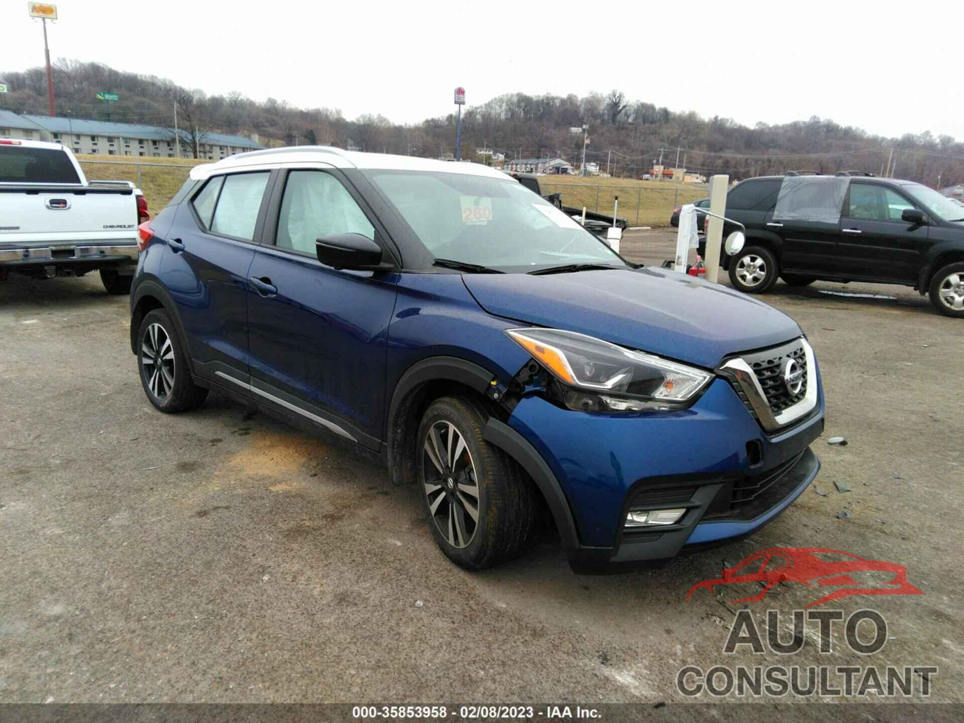 NISSAN KICKS 2018 - 3N1CP5CUXJL513462