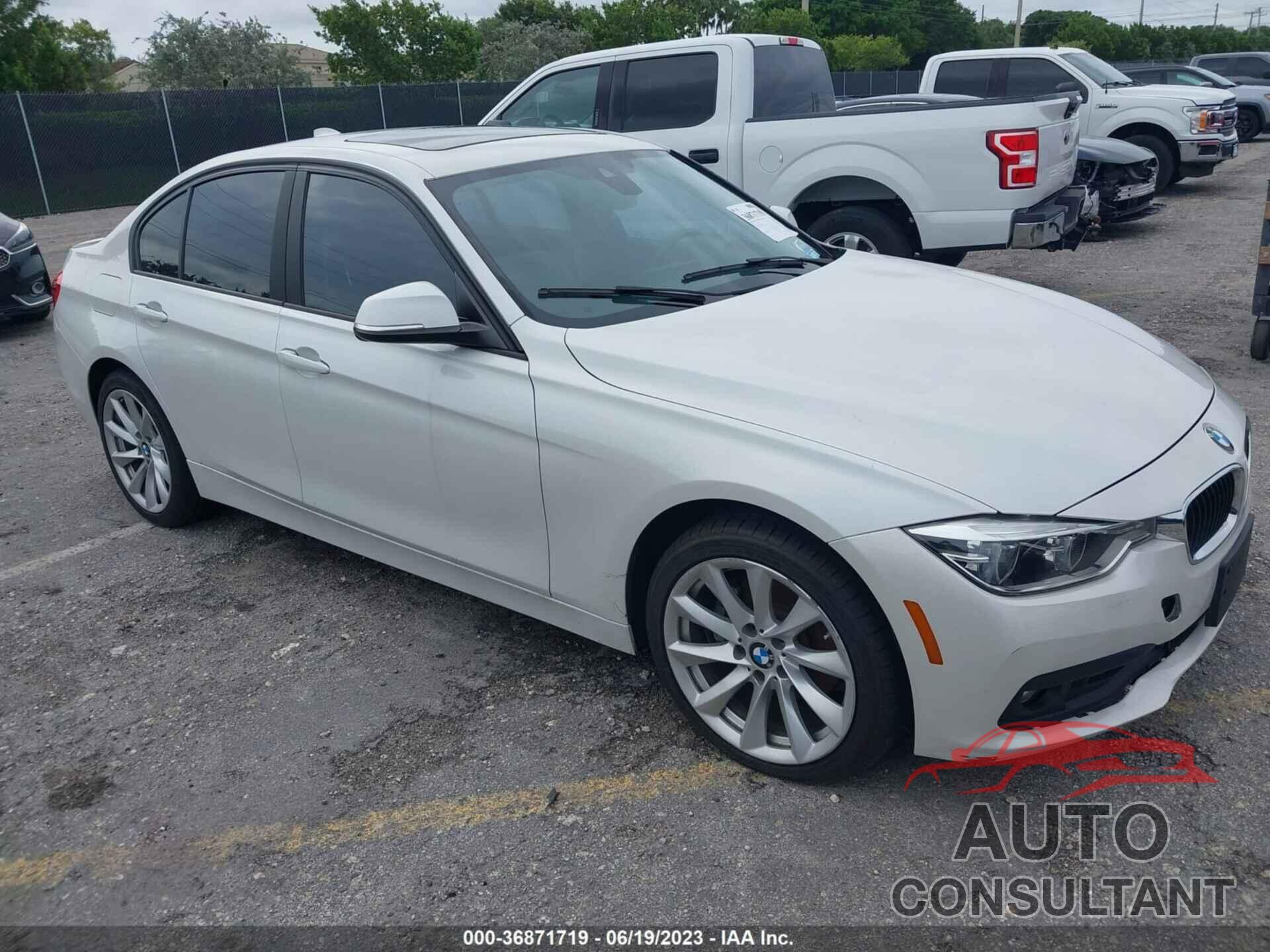 BMW 3 SERIES 2018 - WBA8E5G58JNU45669