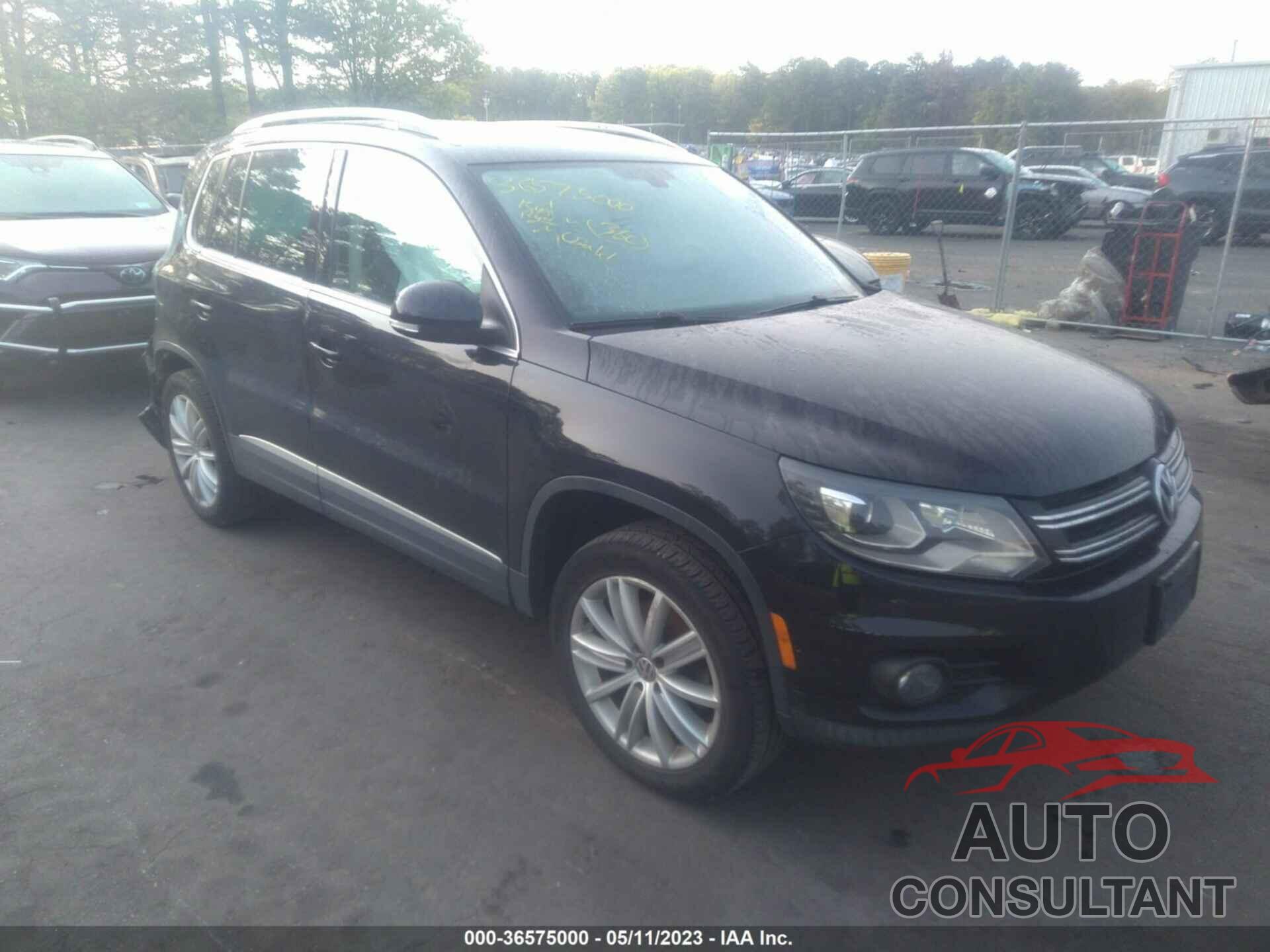 VOLKSWAGEN TIGUAN 2016 - WVGBV7AX0GW506574