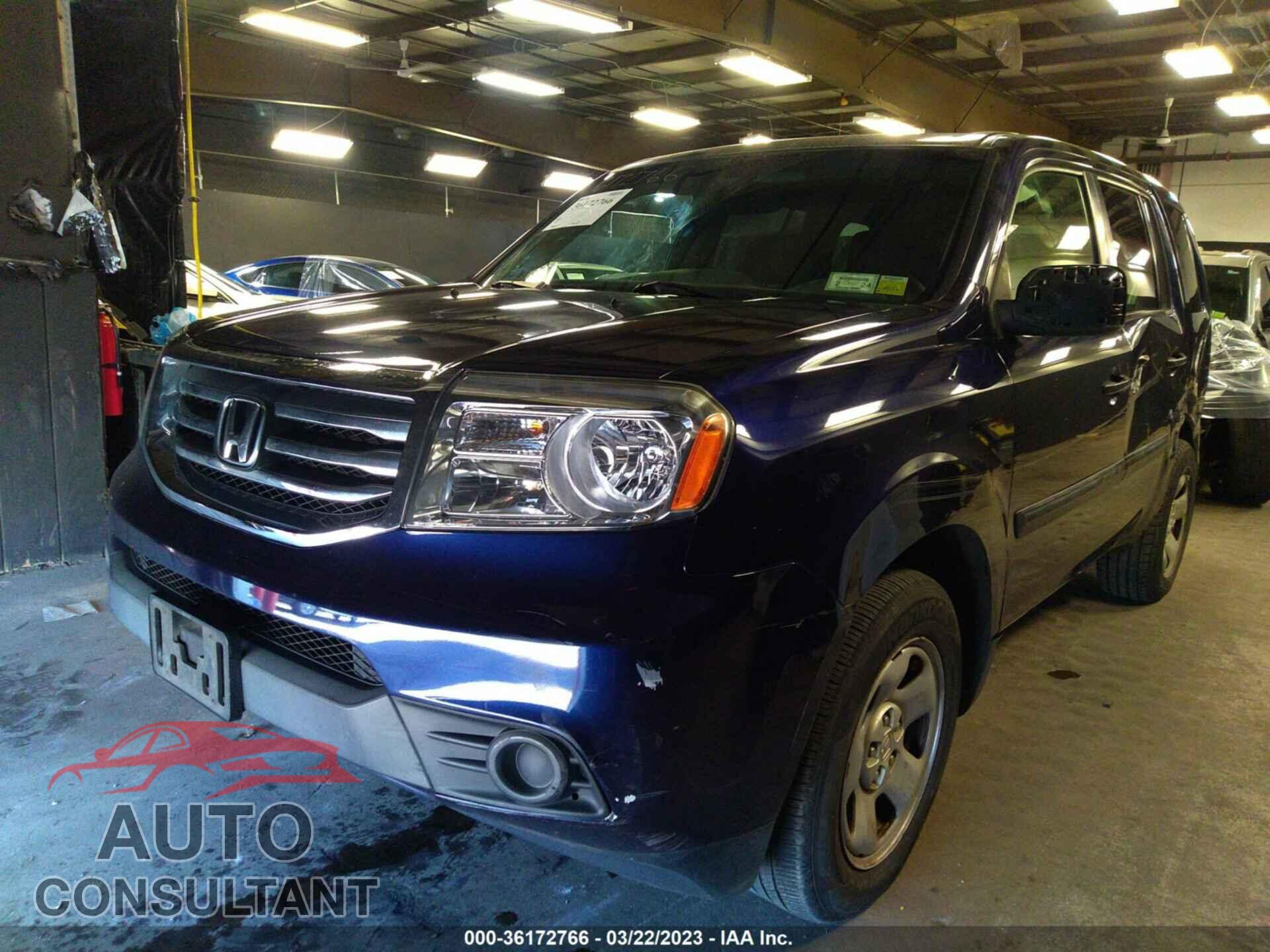 HONDA PILOT 2015 - 5FNYF4H21FB013607