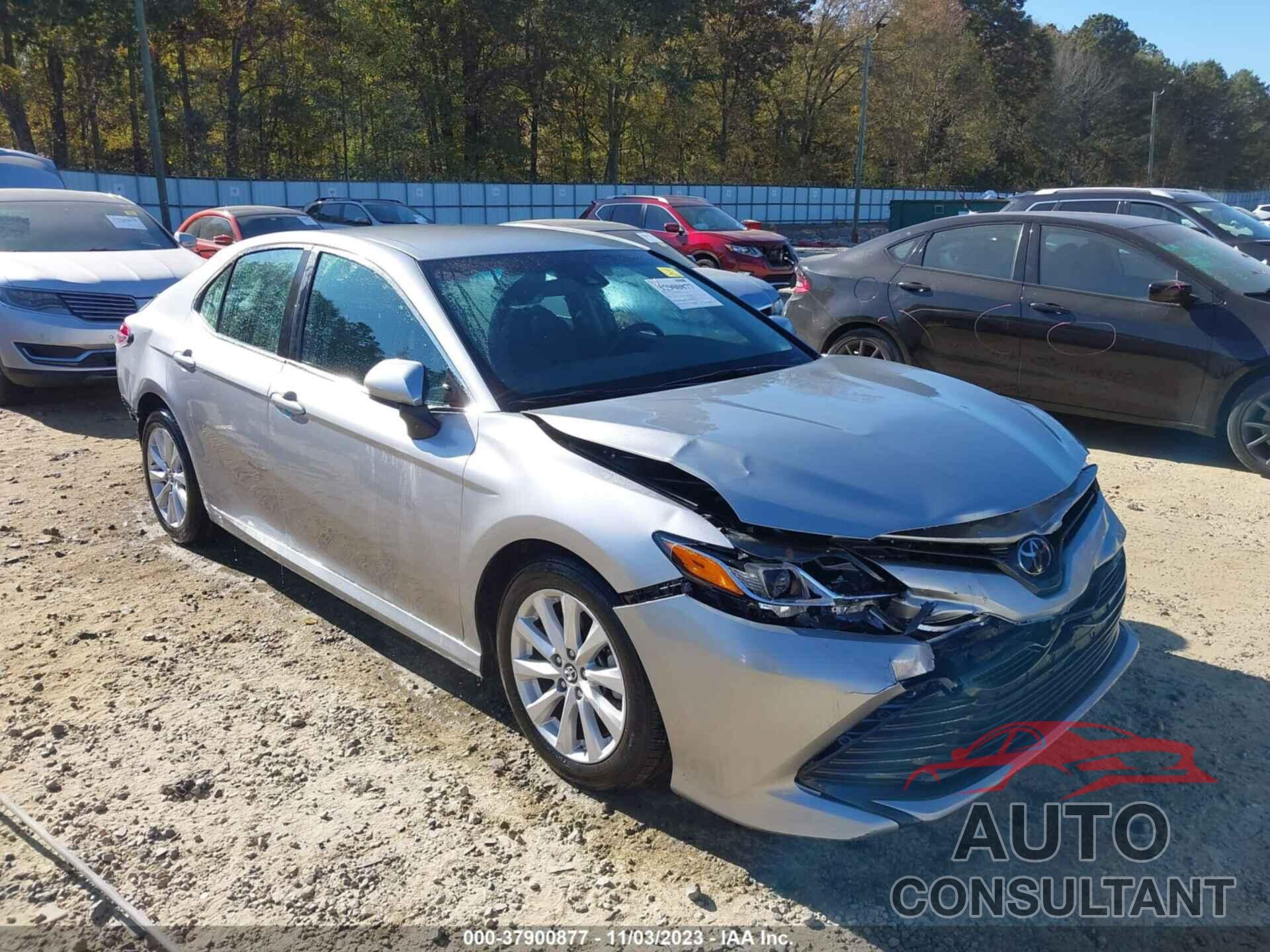 TOYOTA CAMRY 2018 - 4T1B11HK6JU660244